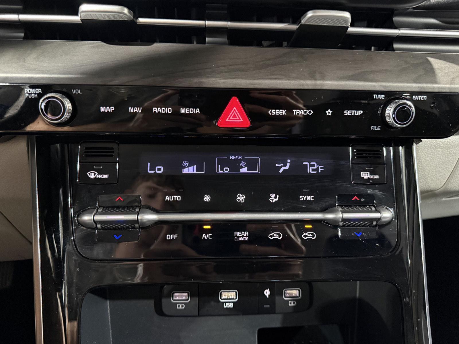 Vehicle photo 28