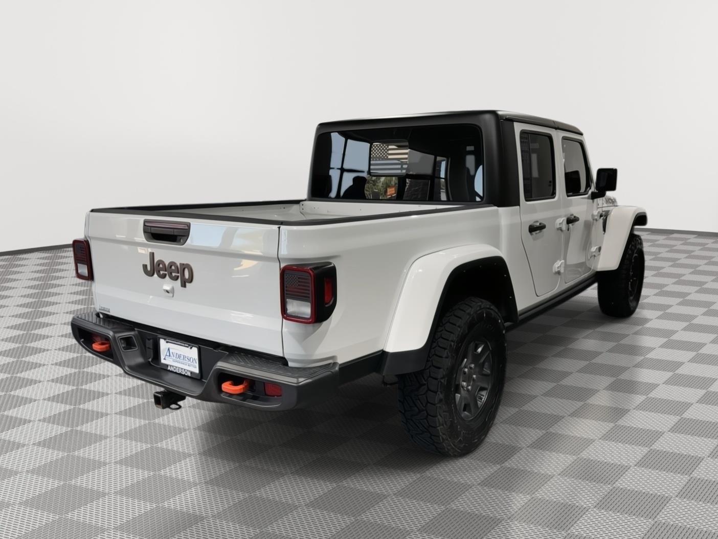 Vehicle photo 7
