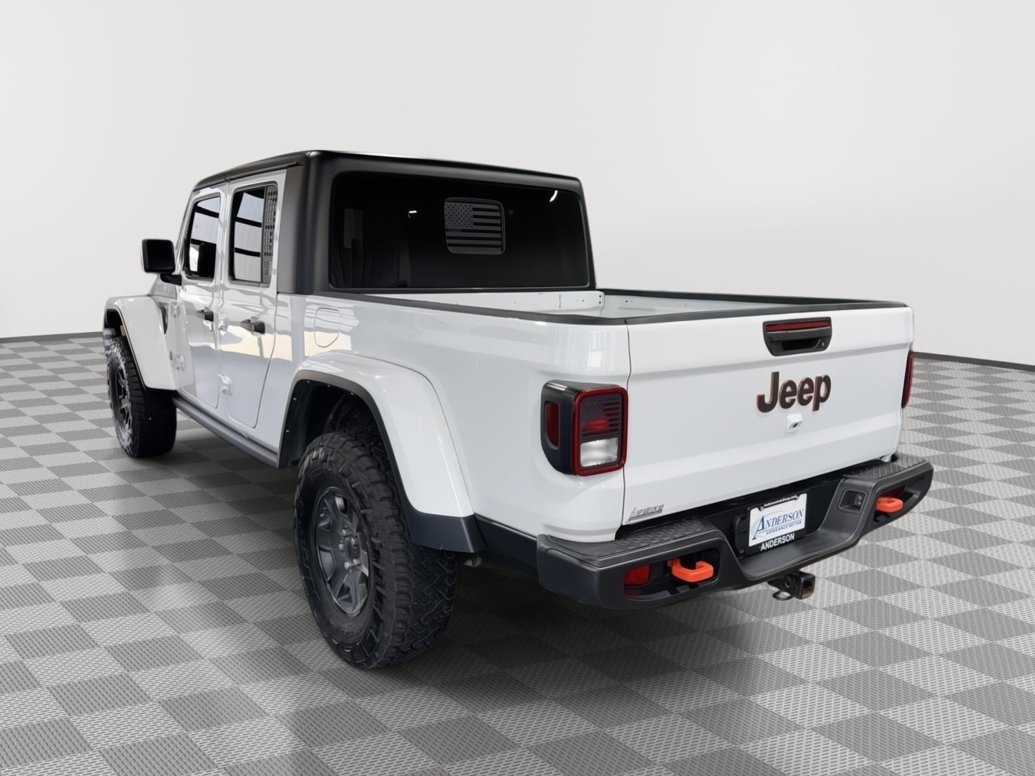 Vehicle photo 9