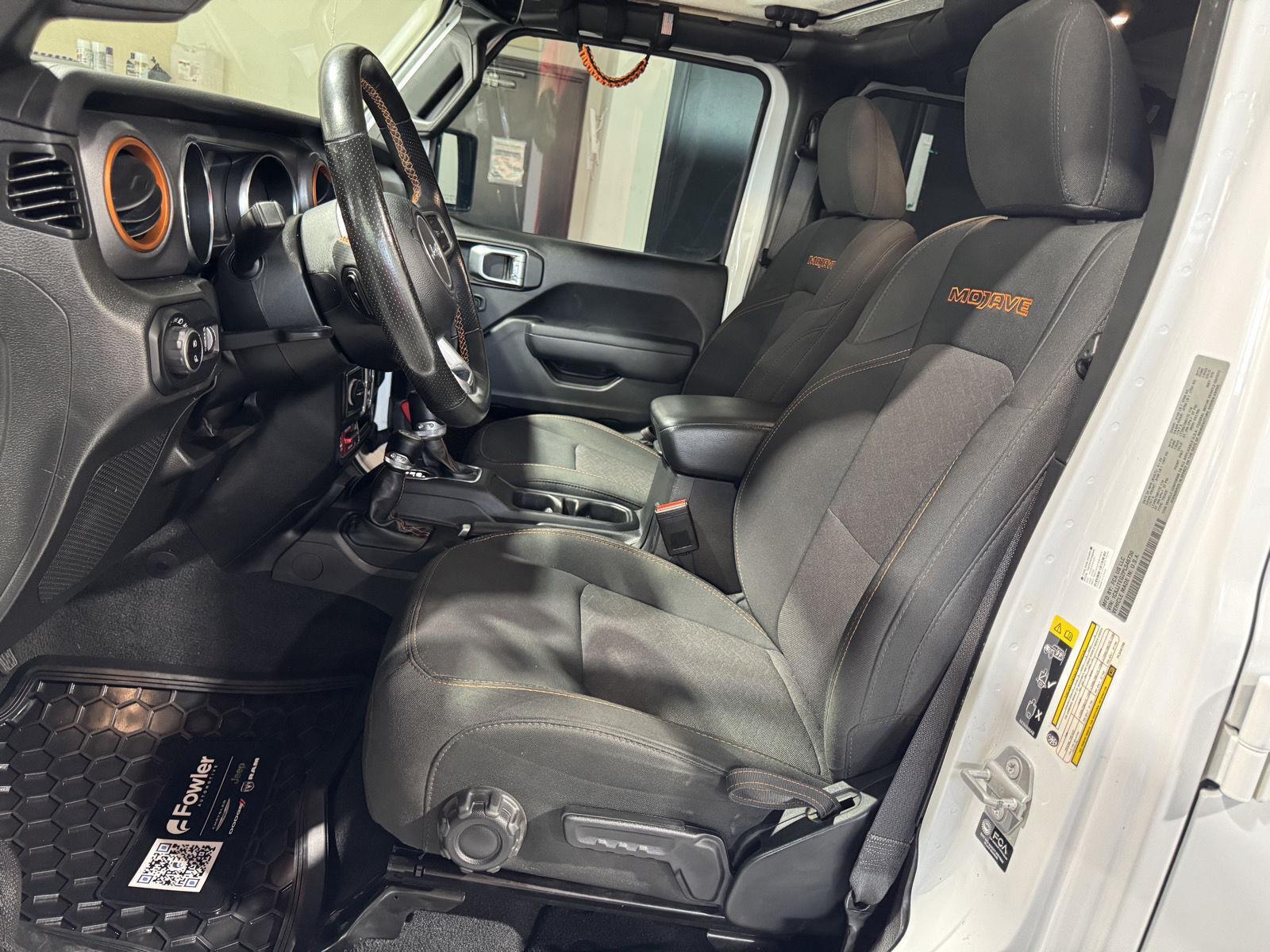 Vehicle photo 17