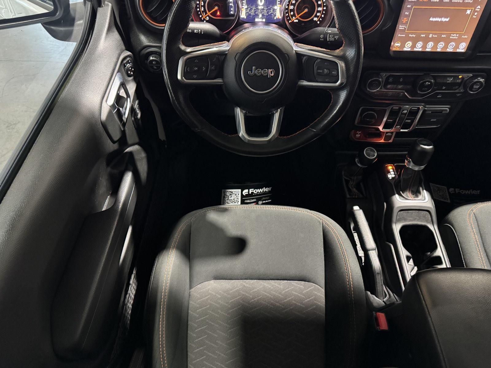 Vehicle photo 19