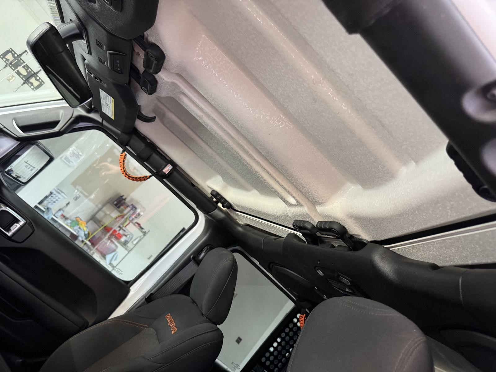 Vehicle photo 32