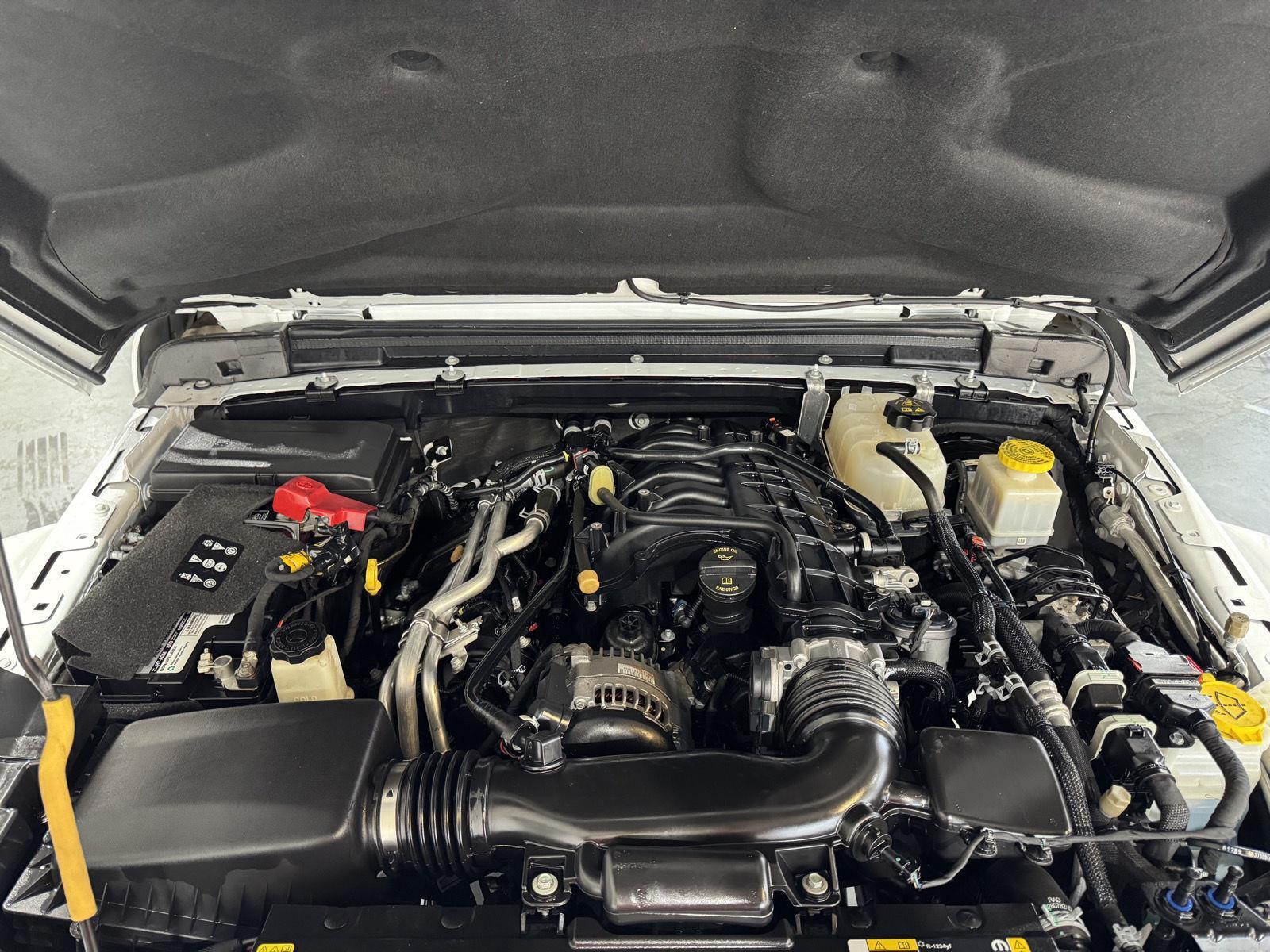 Vehicle photo 35