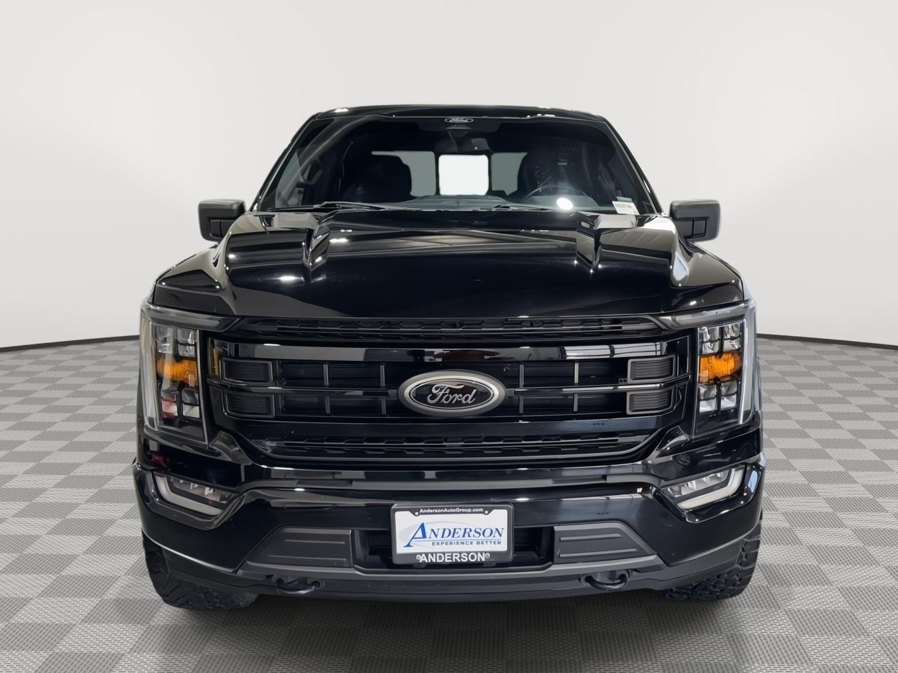 Vehicle photo 4