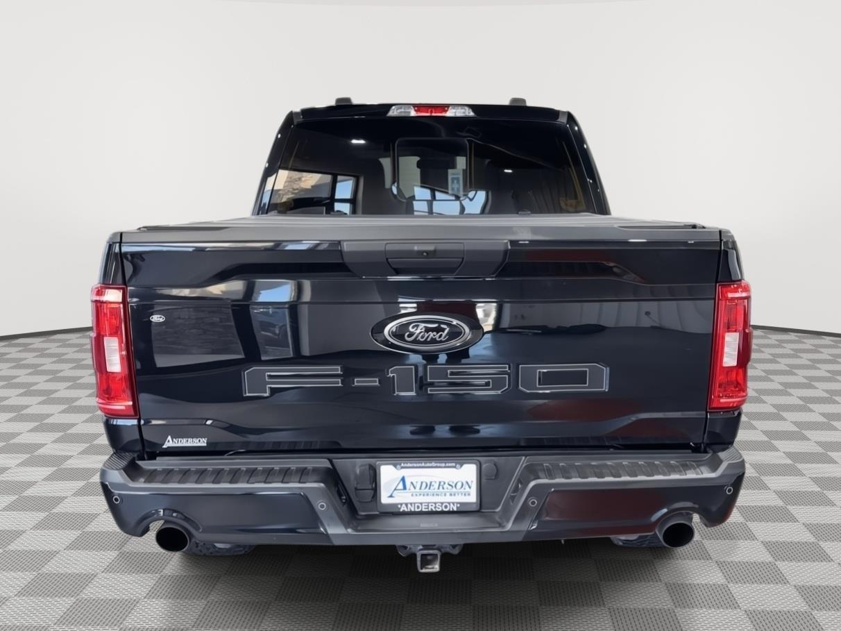 Vehicle photo 7