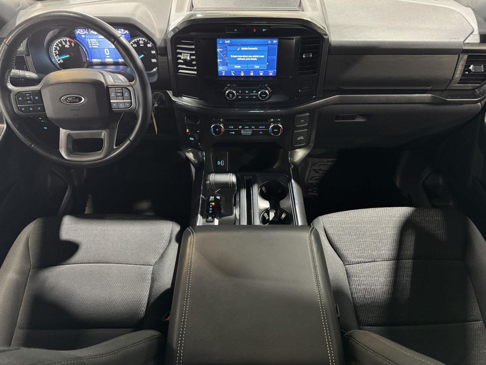 Vehicle photo 14