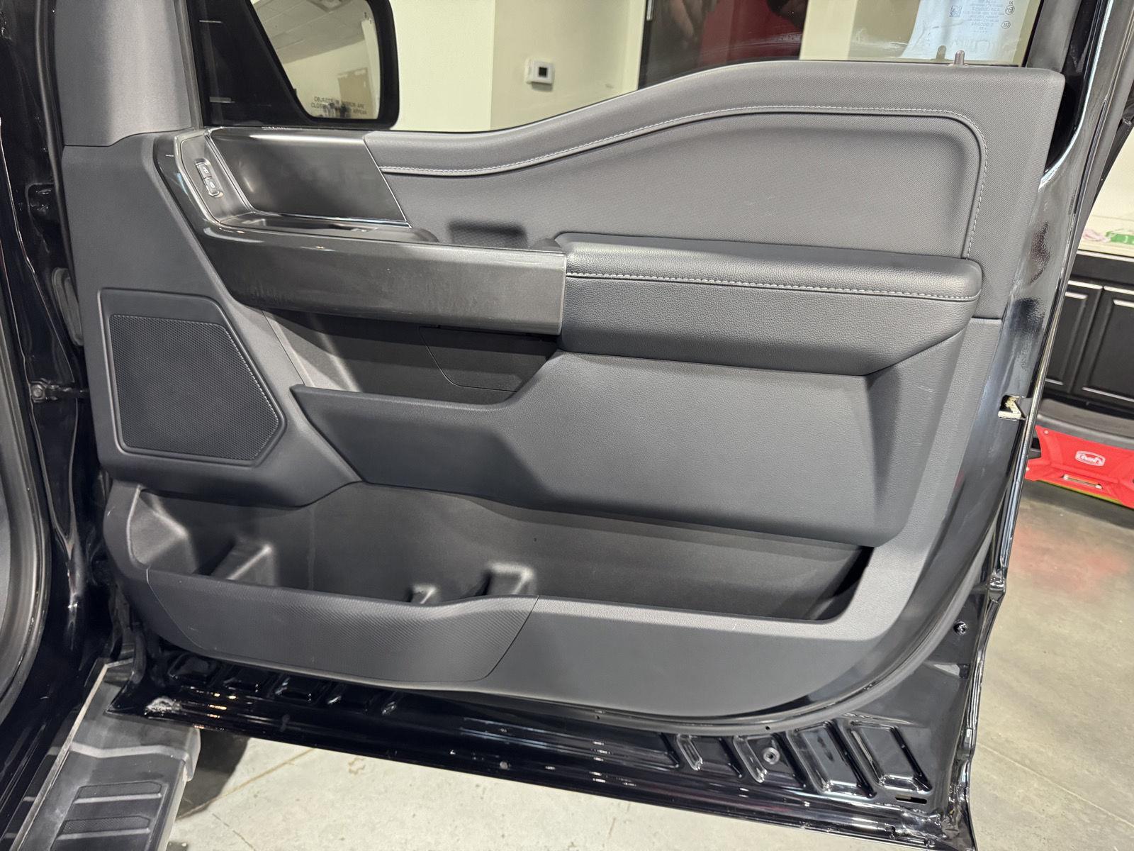 Vehicle photo 16