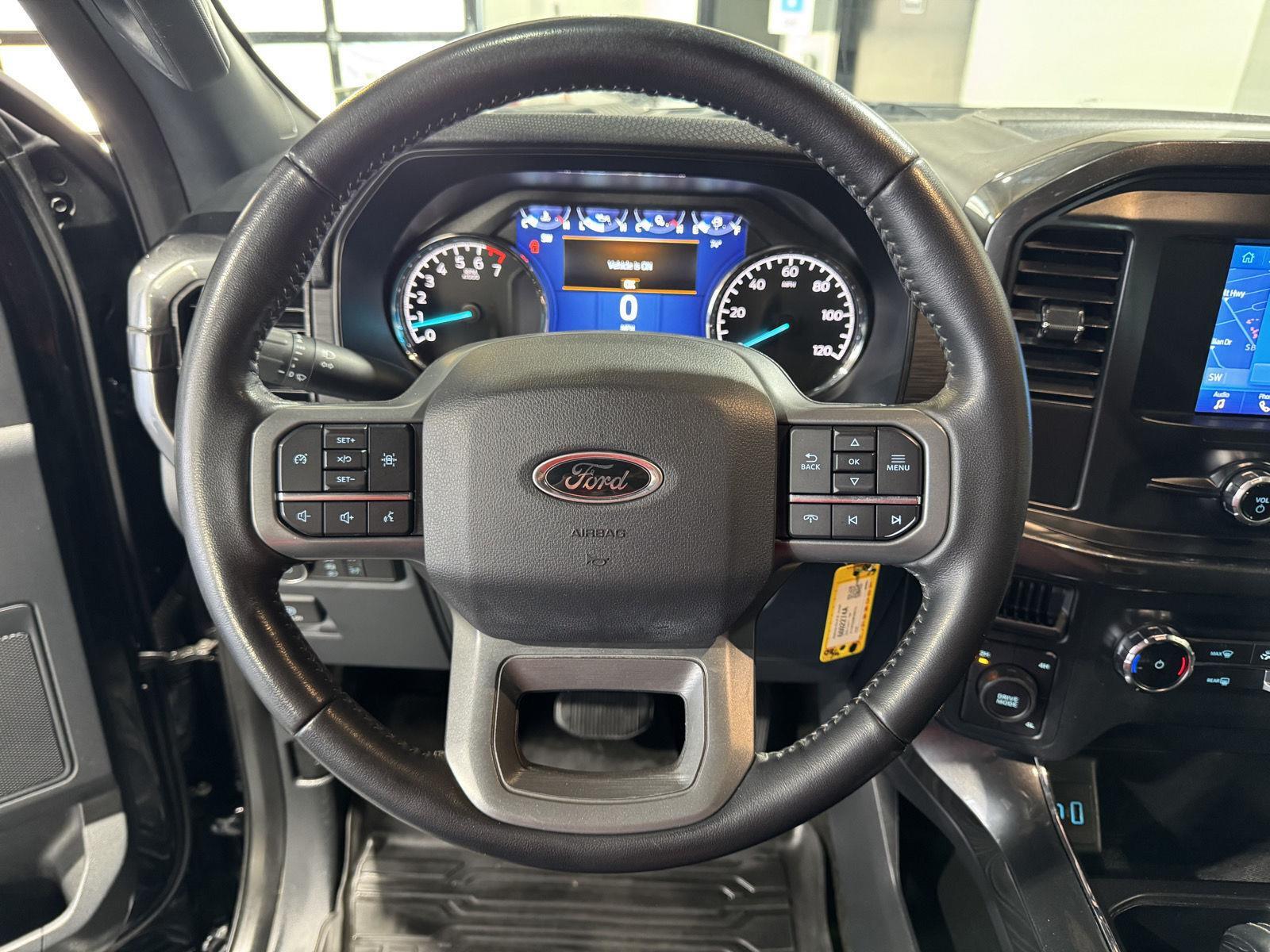 Vehicle photo 23