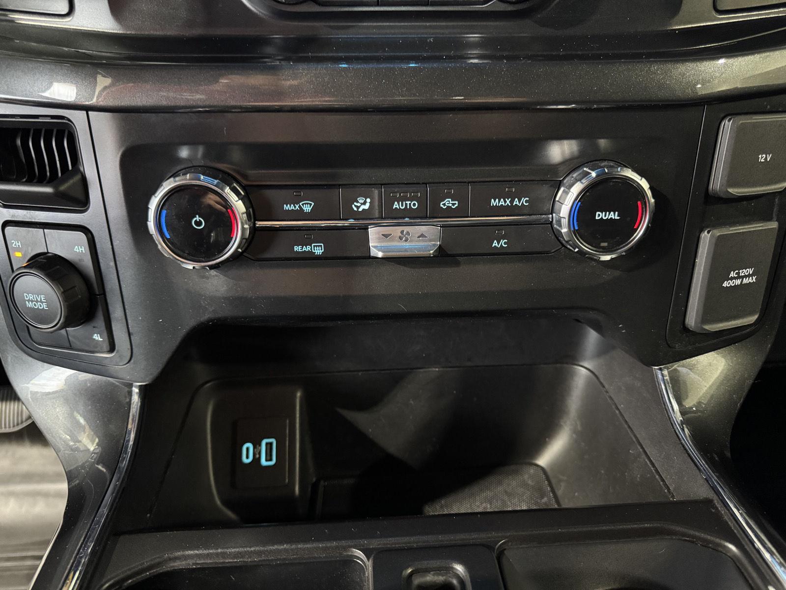 Vehicle photo 32