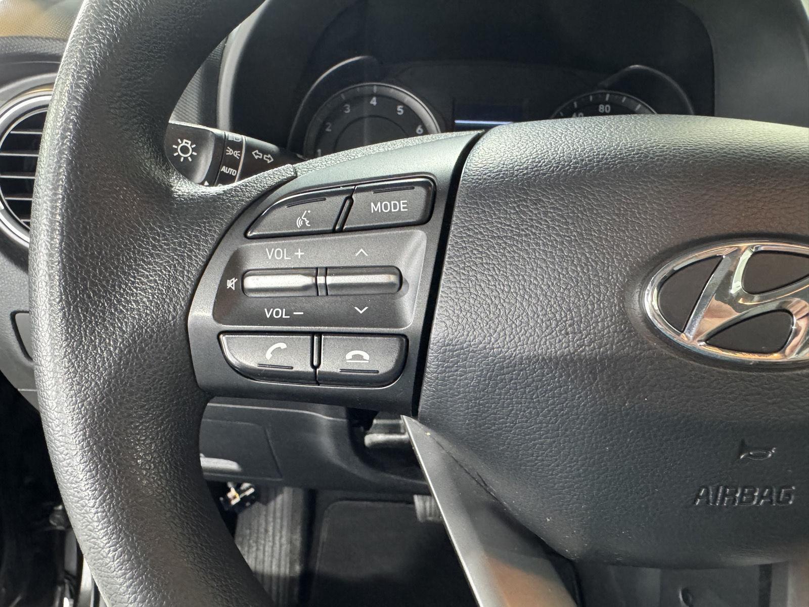 Vehicle photo 14