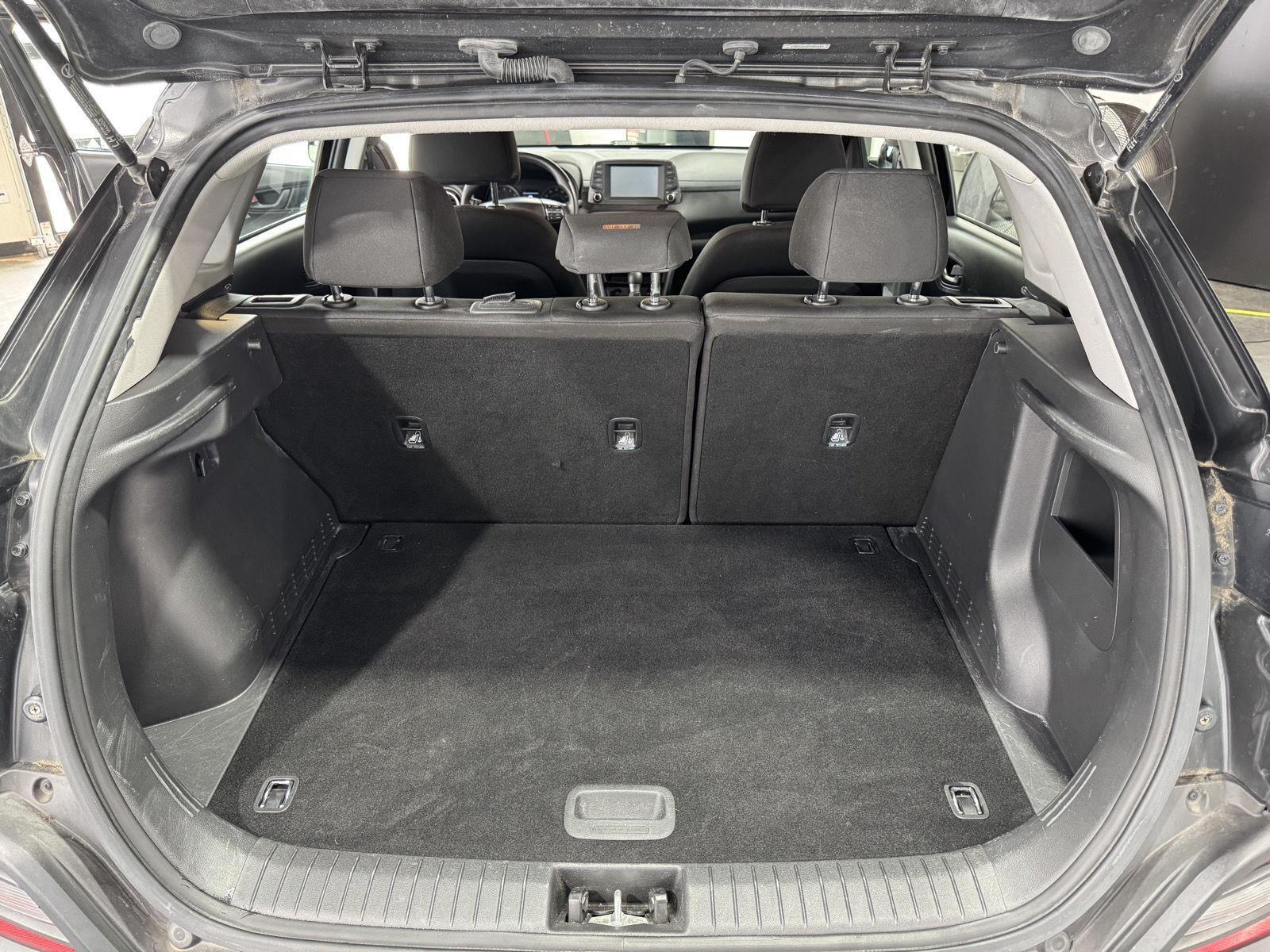 Vehicle photo 32