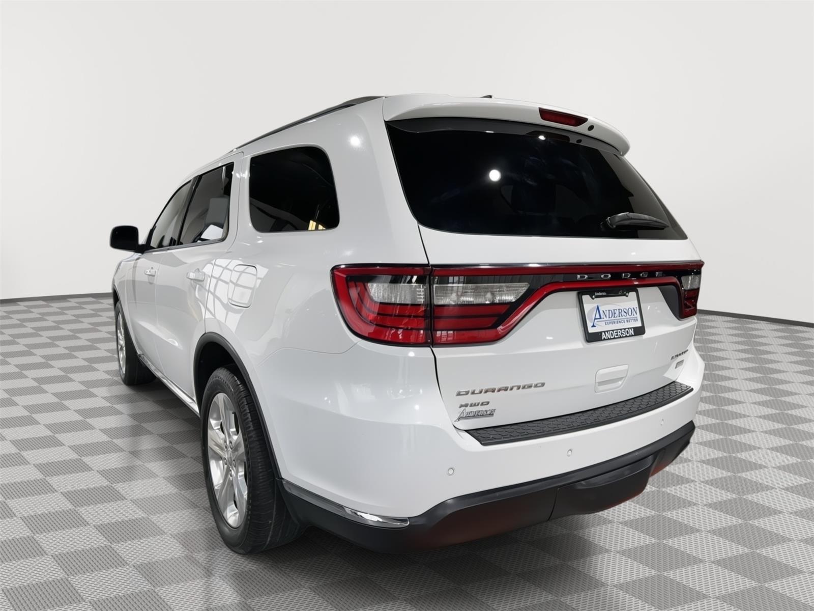Vehicle photo 9