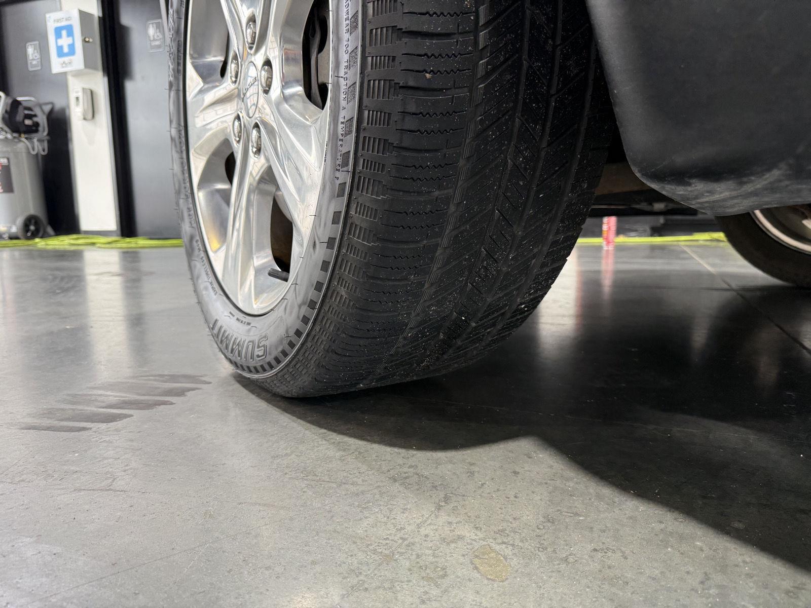 Vehicle photo 11
