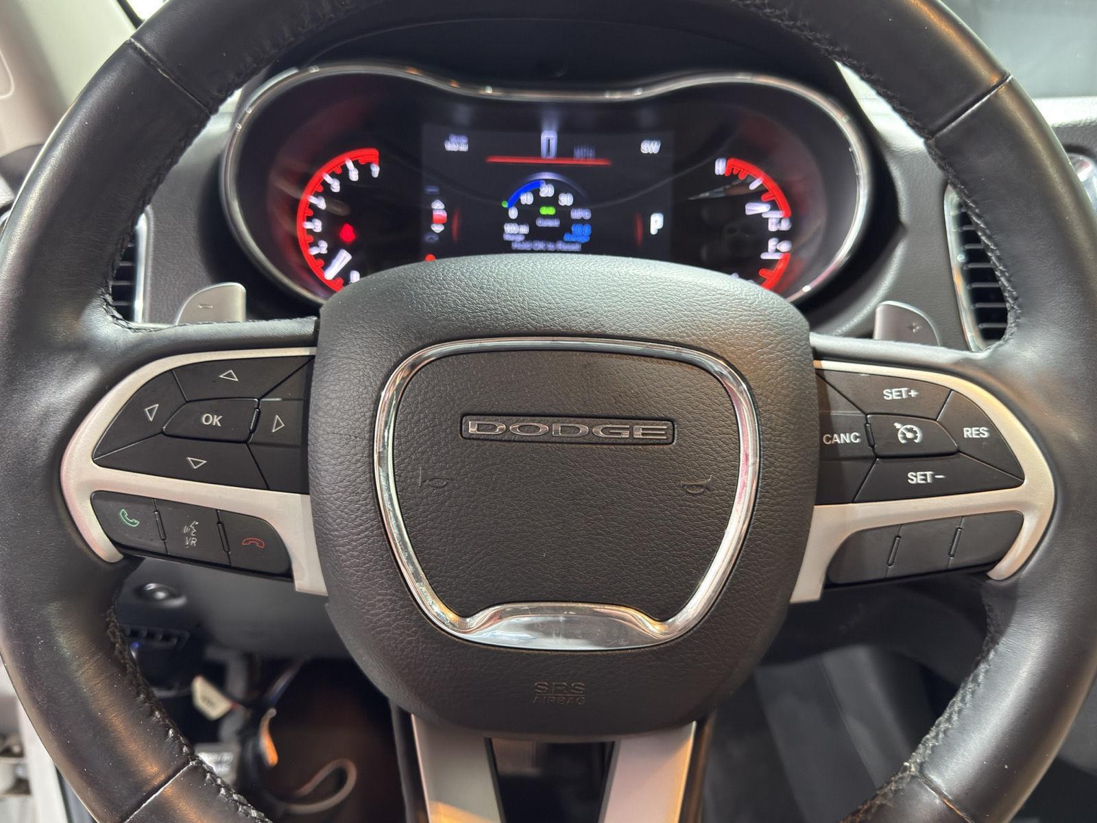 Vehicle photo 13