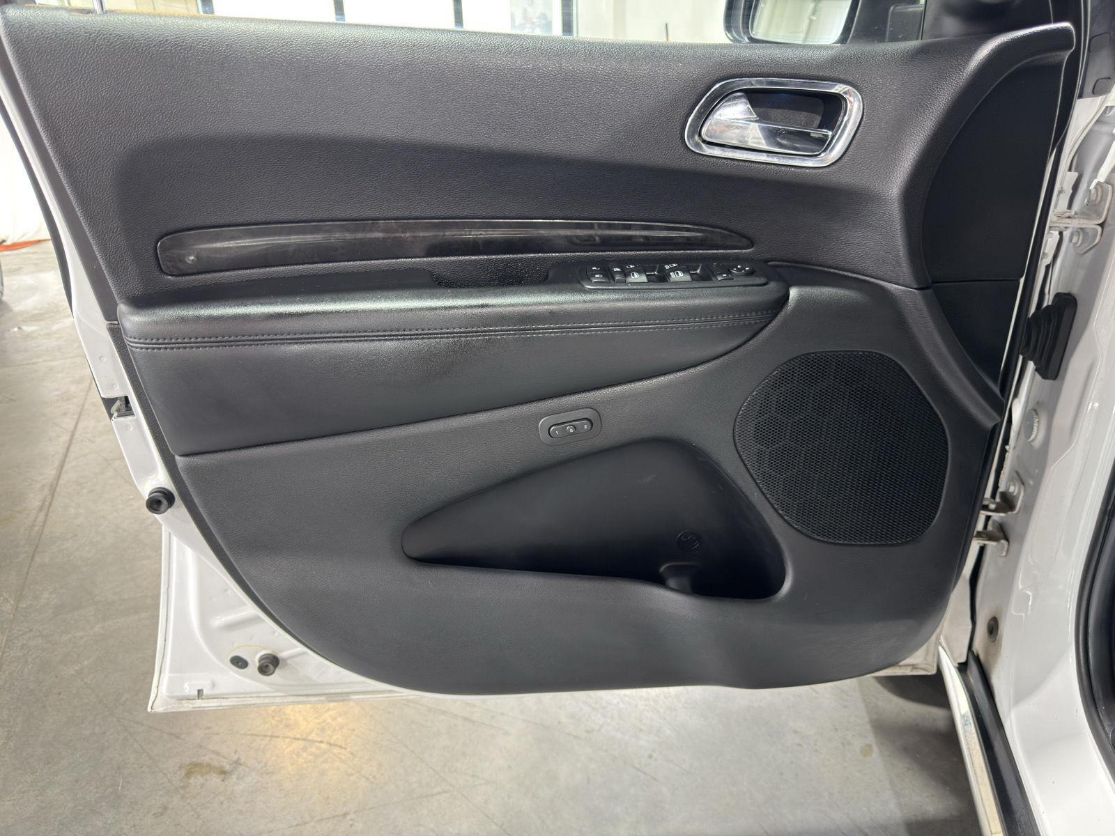Vehicle photo 21