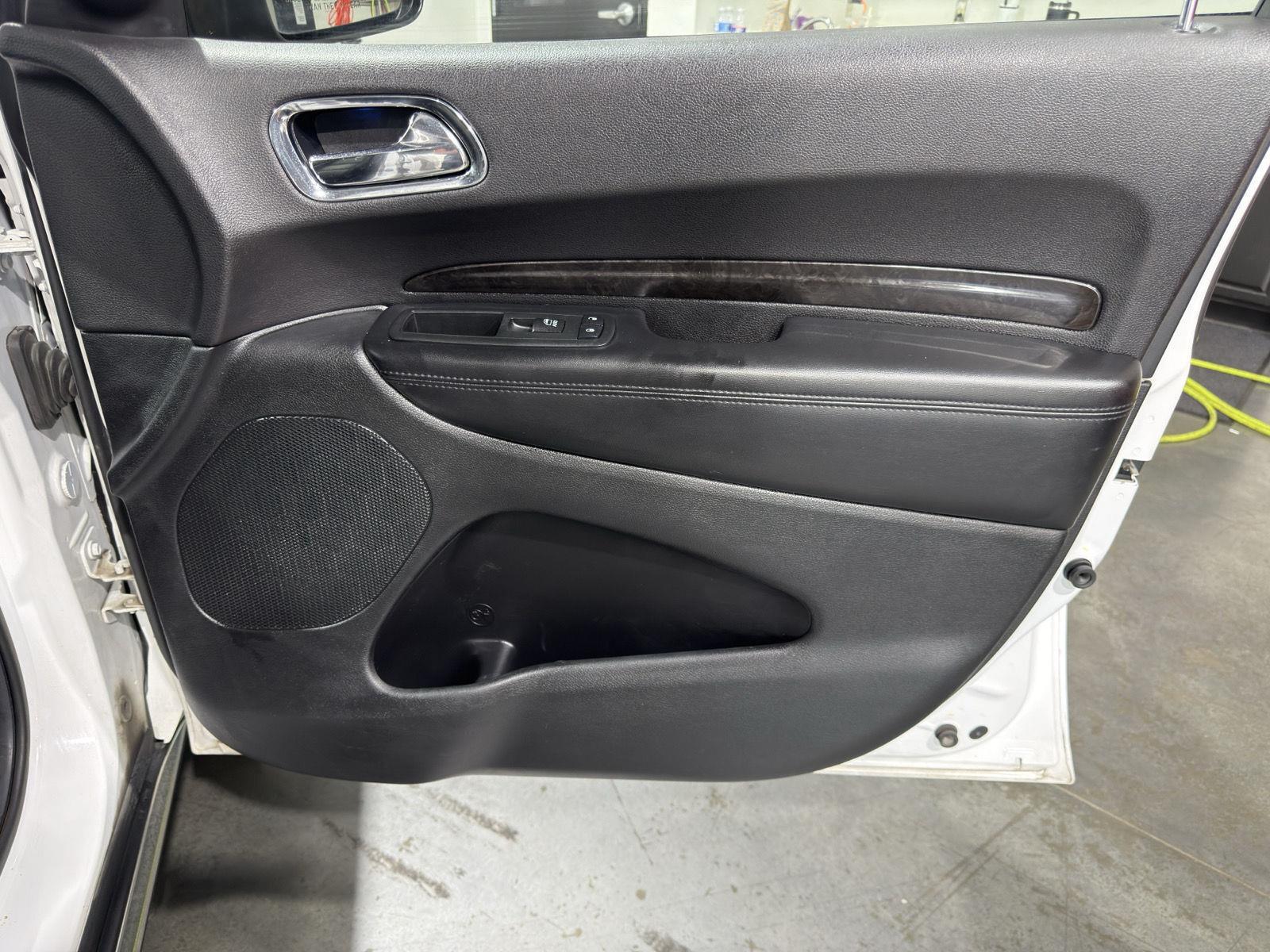 Vehicle photo 27