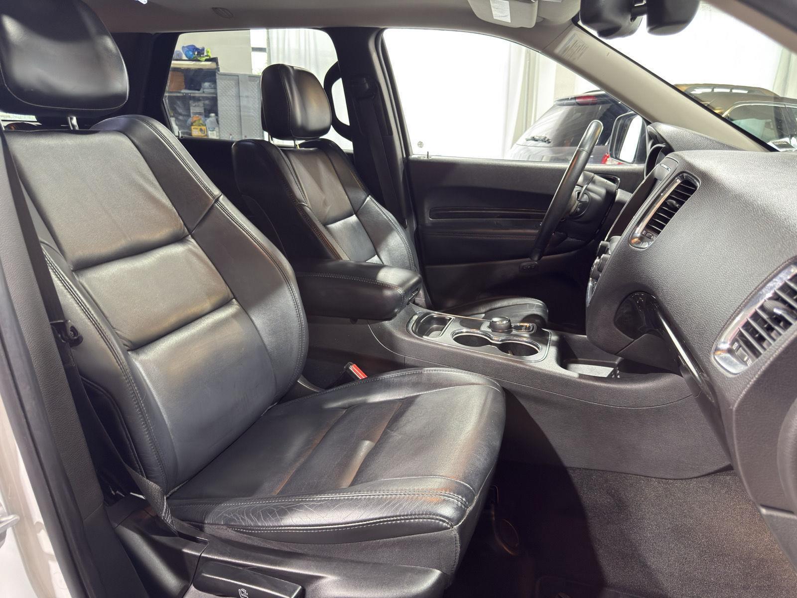 Vehicle photo 28