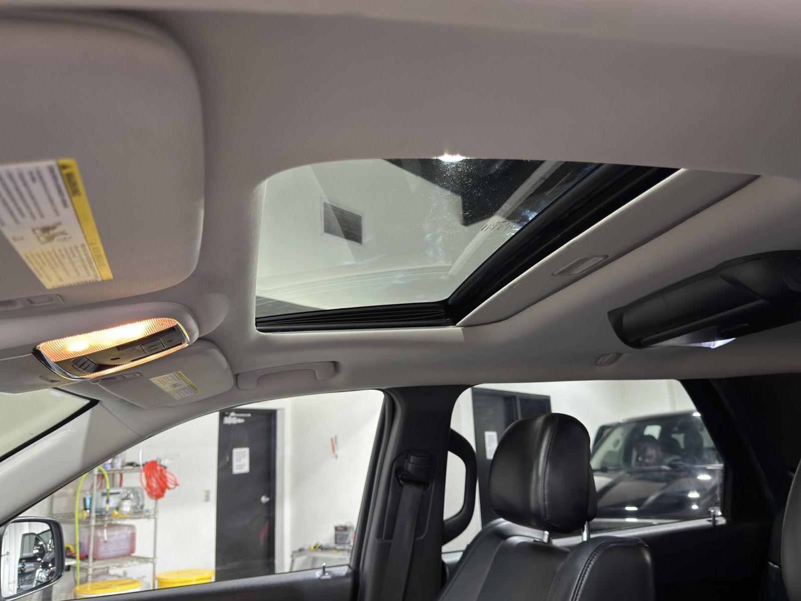 Vehicle photo 32