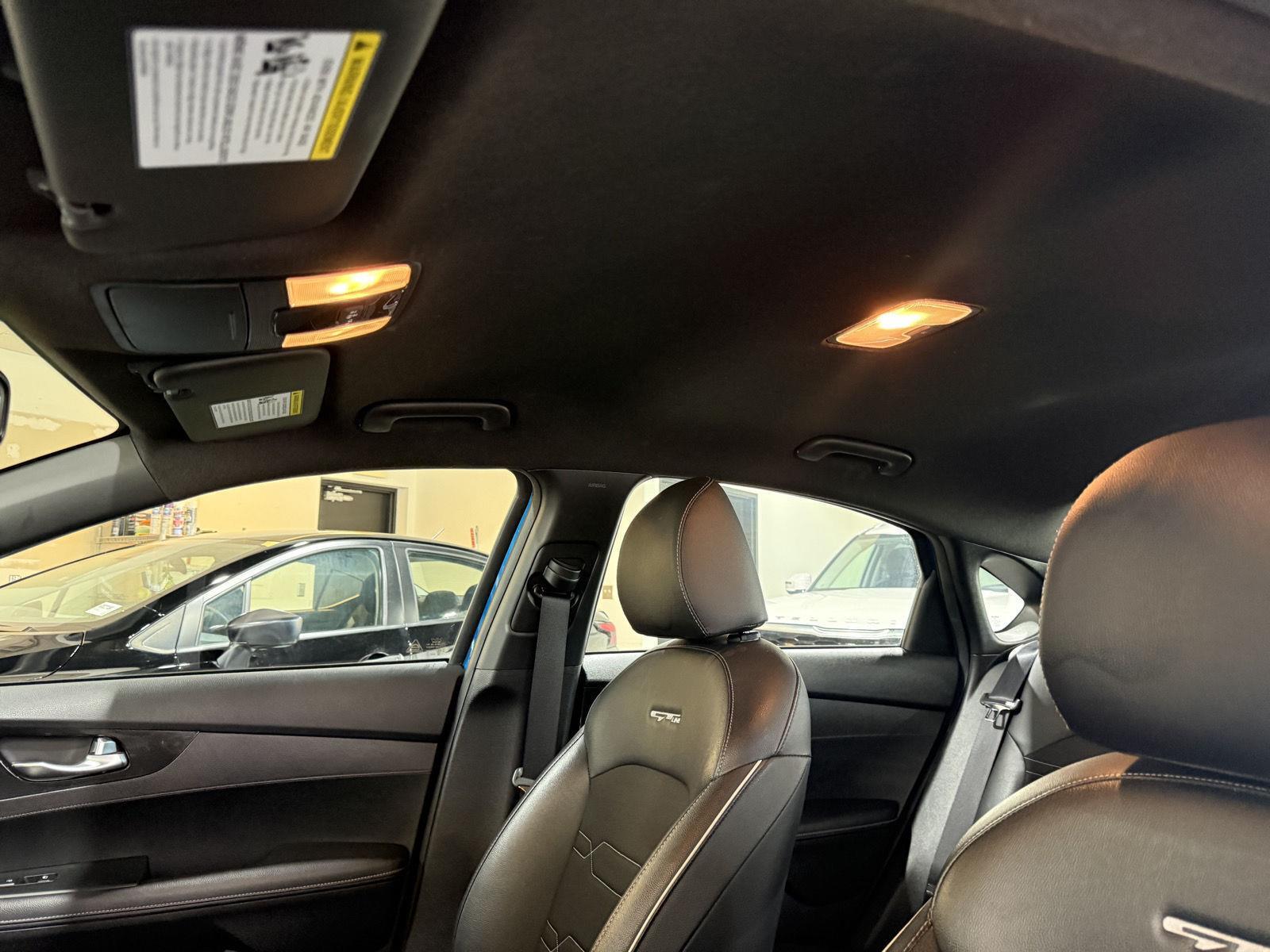 Vehicle photo 28