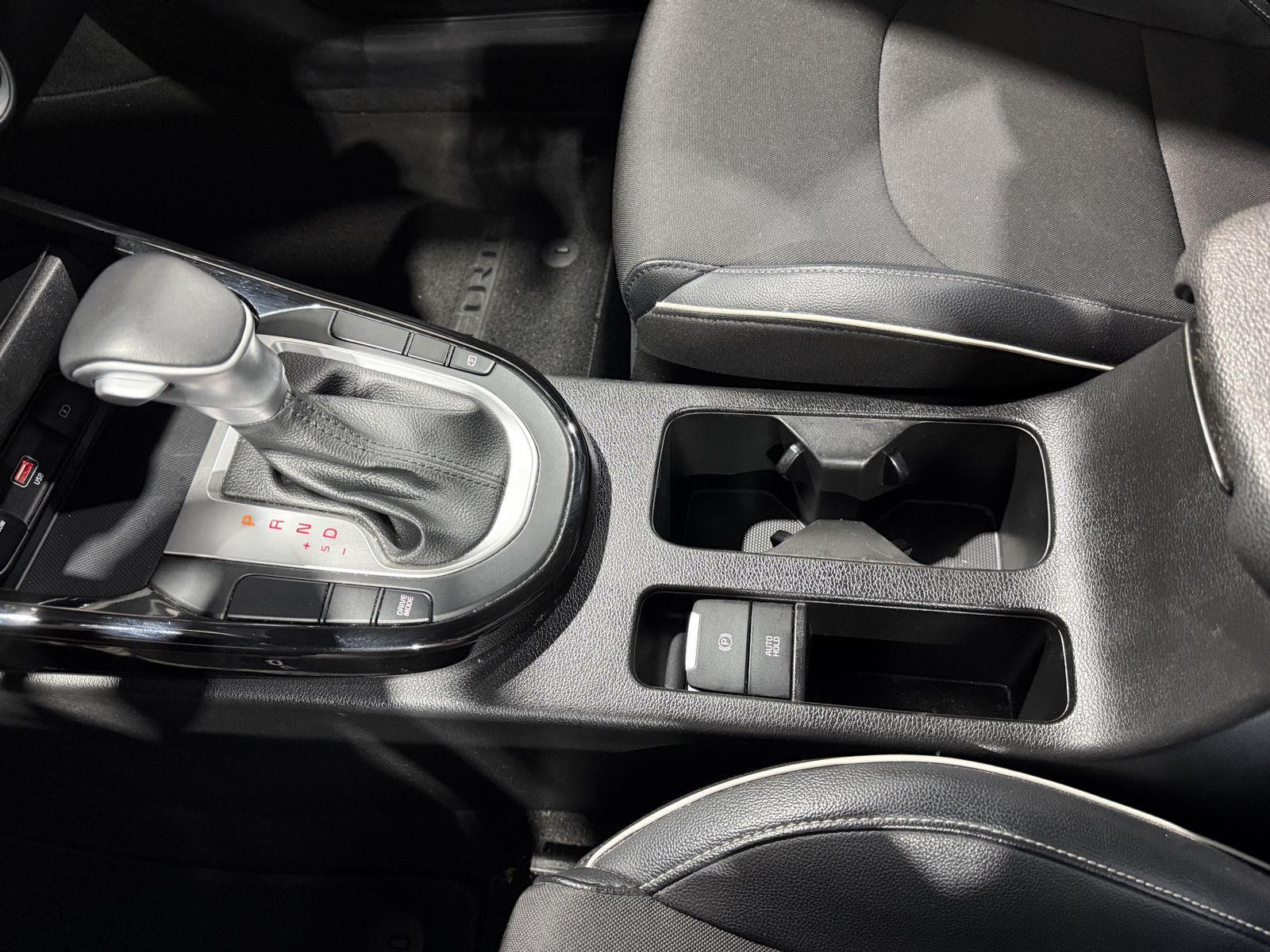 Vehicle photo 31