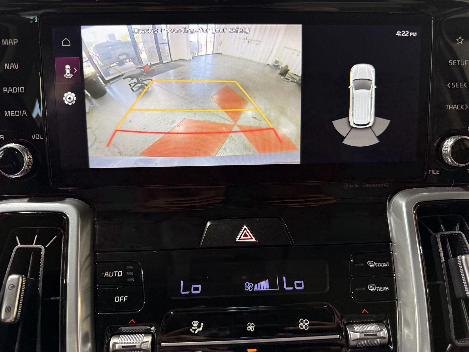 Vehicle photo 32