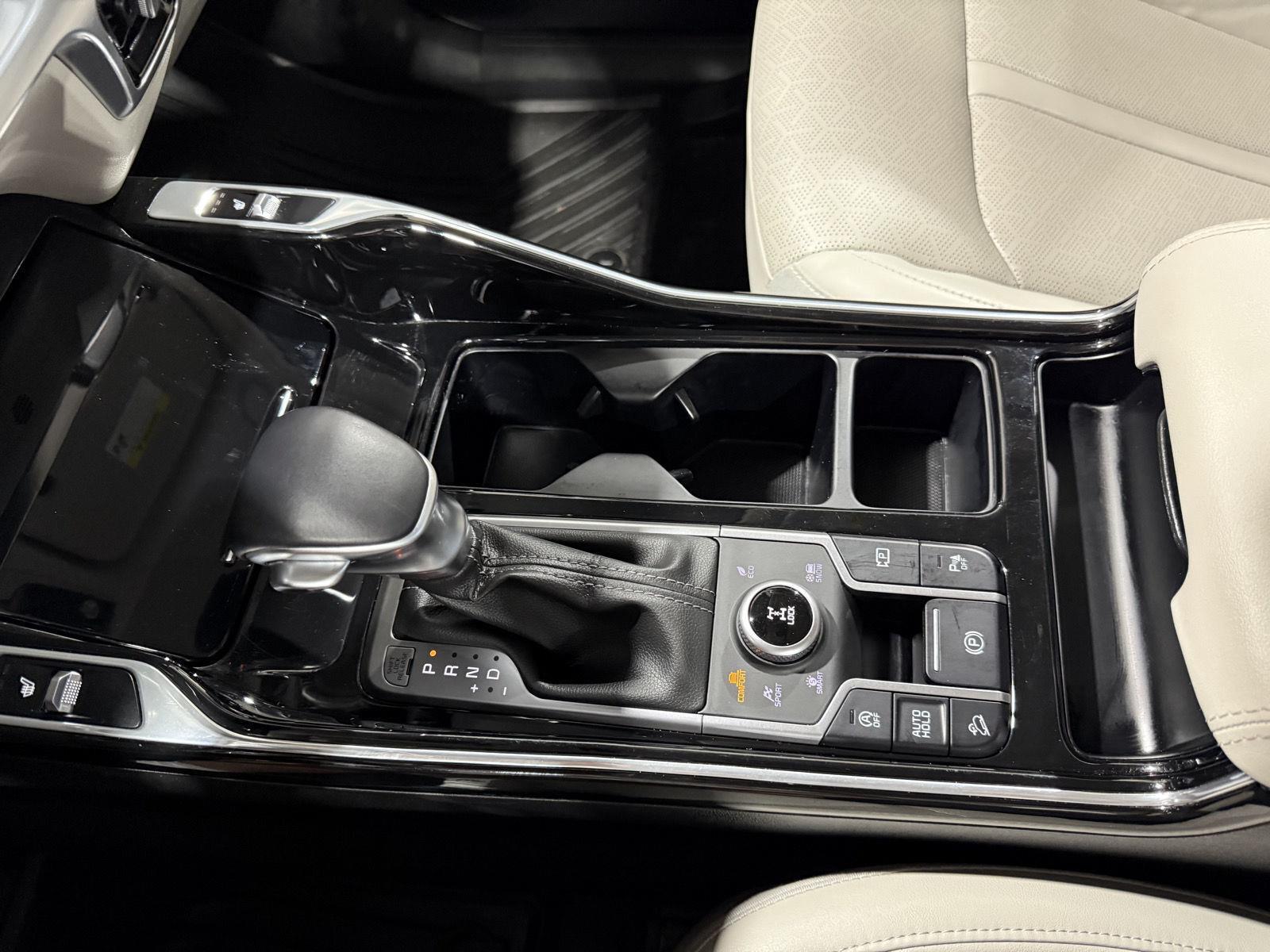 Vehicle photo 33