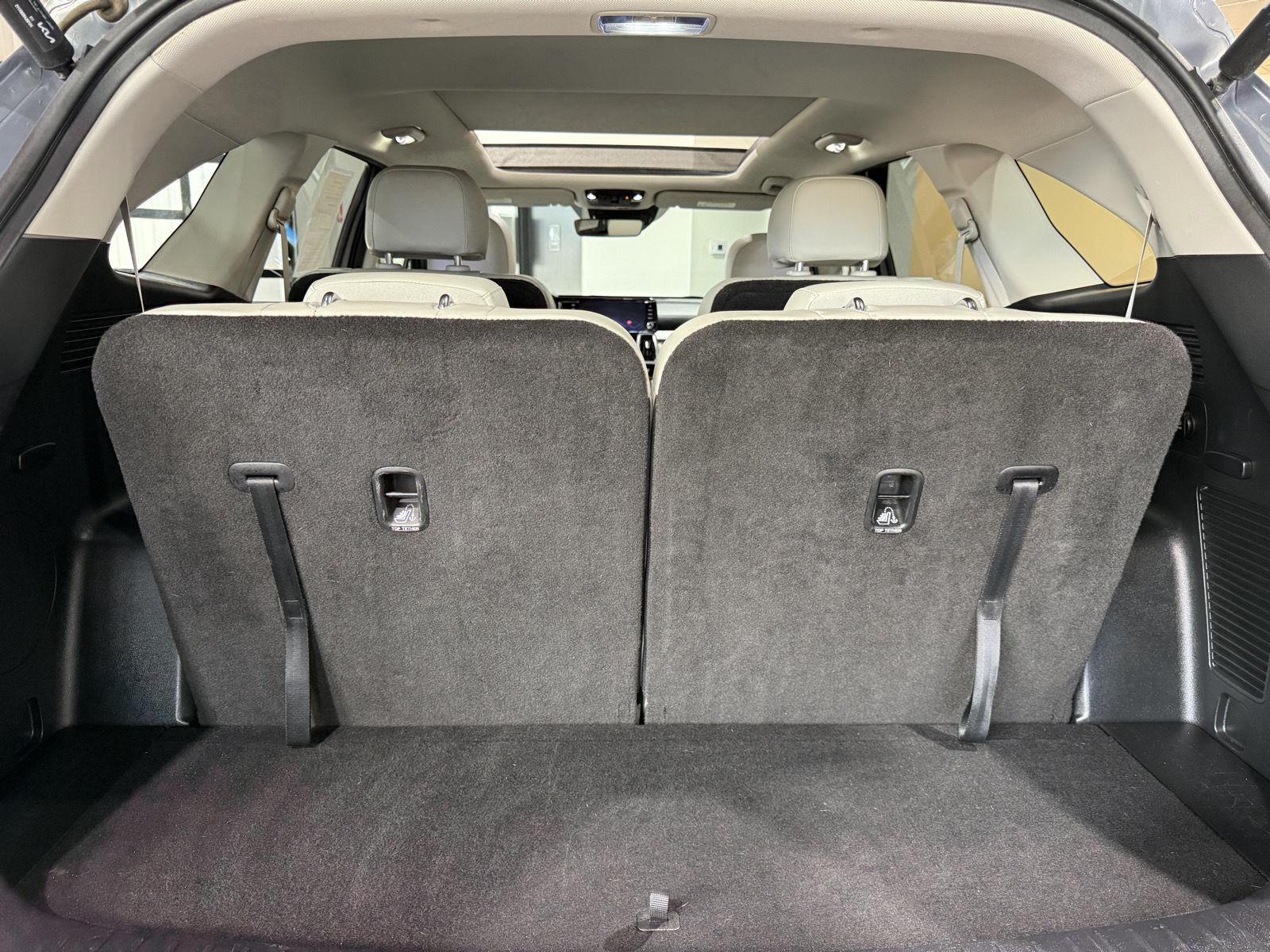 Vehicle photo 37