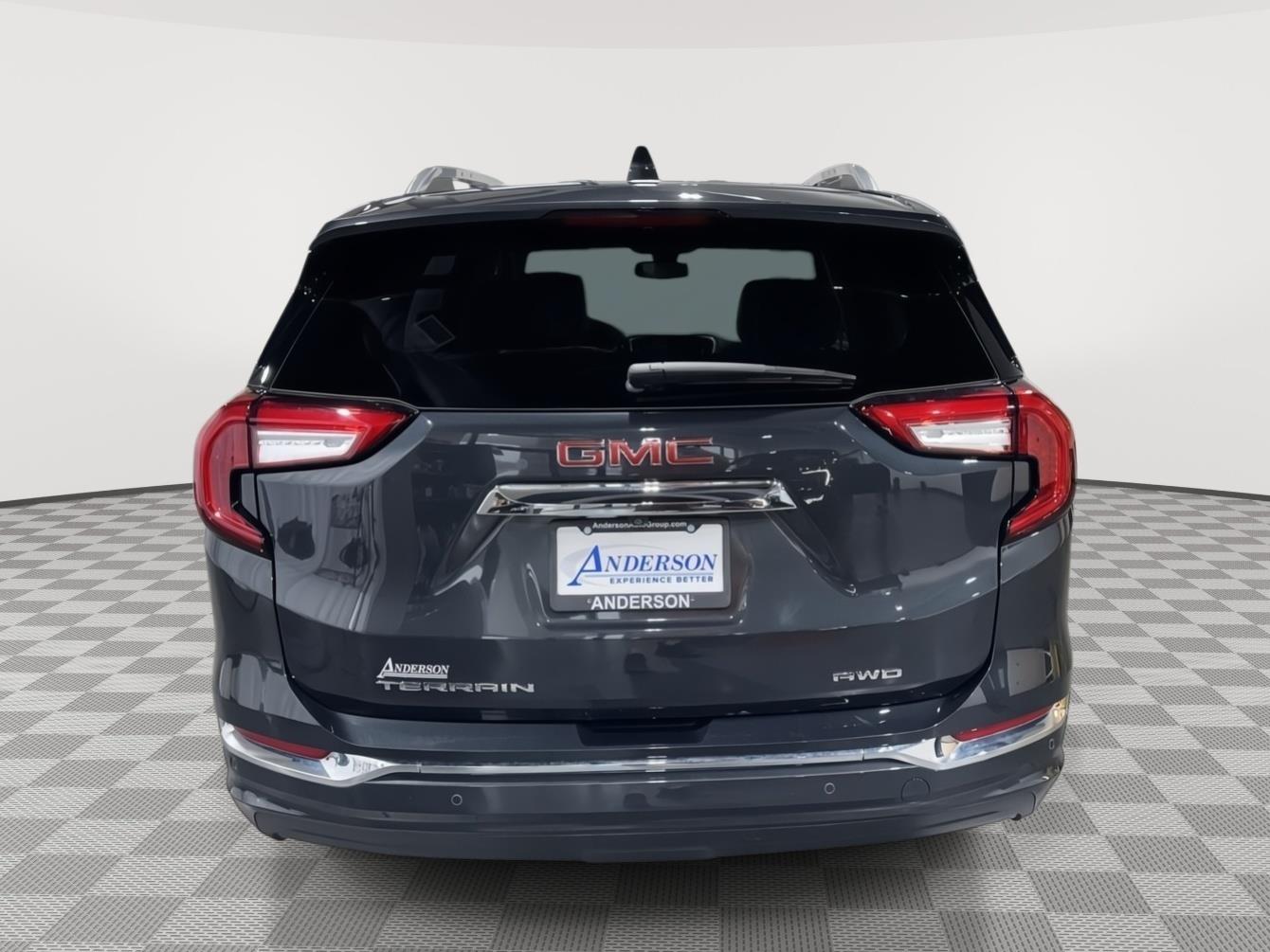 Vehicle photo 8