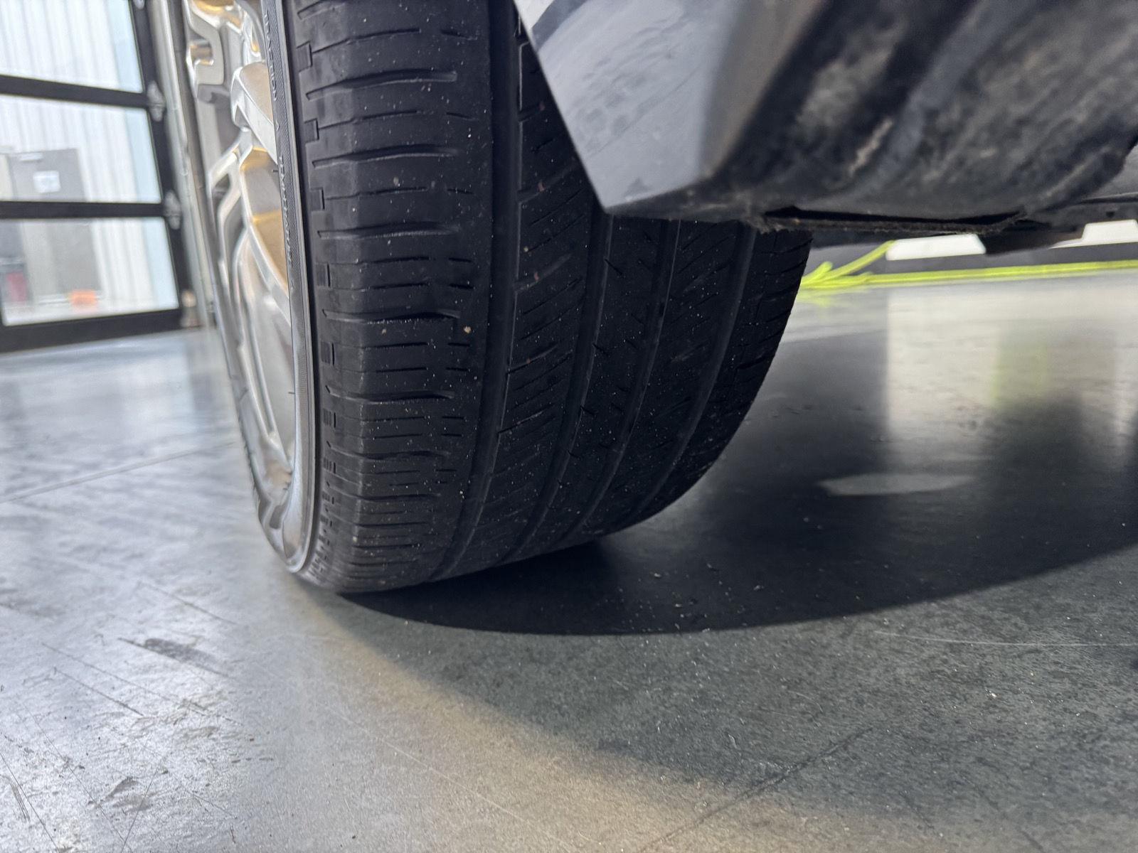 Vehicle photo 11