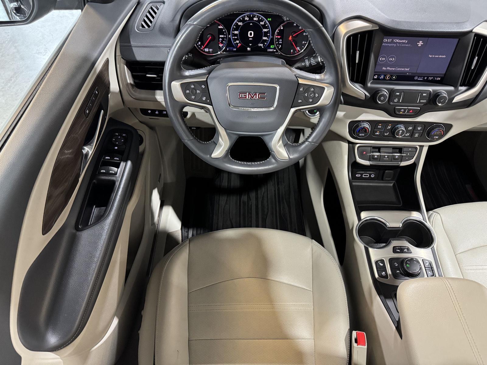 Vehicle photo 23