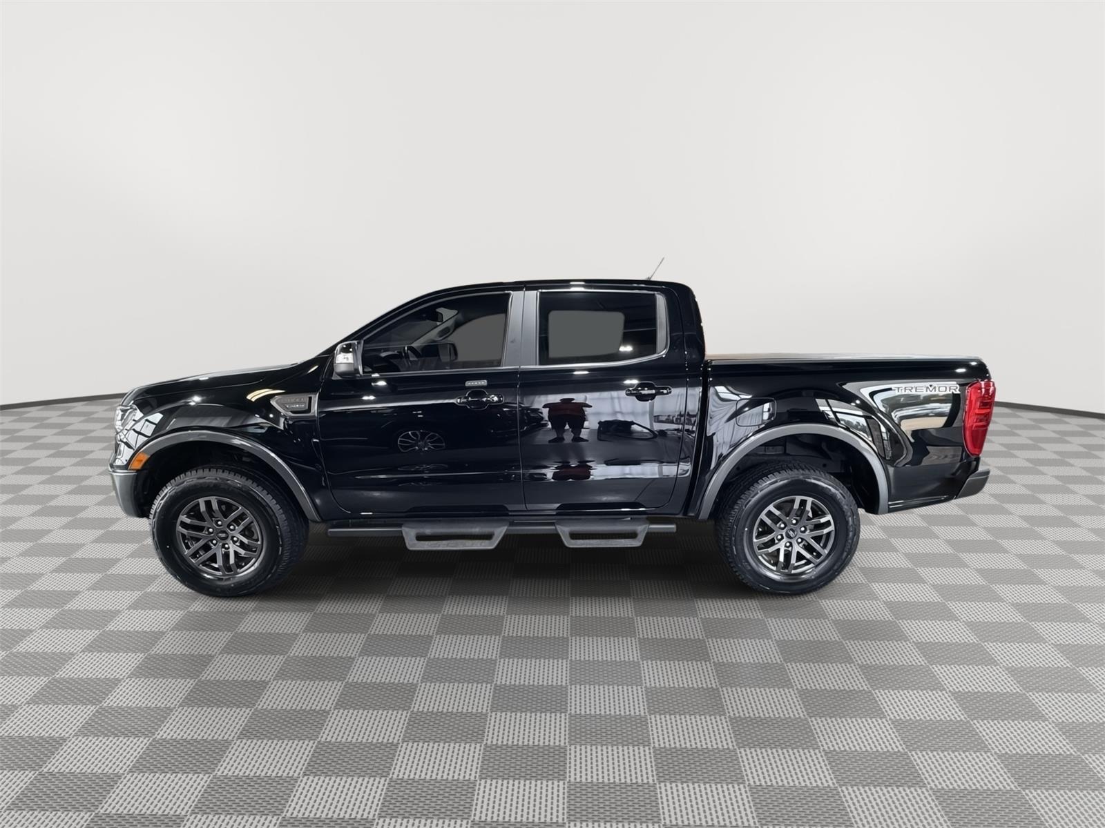 Vehicle photo 2