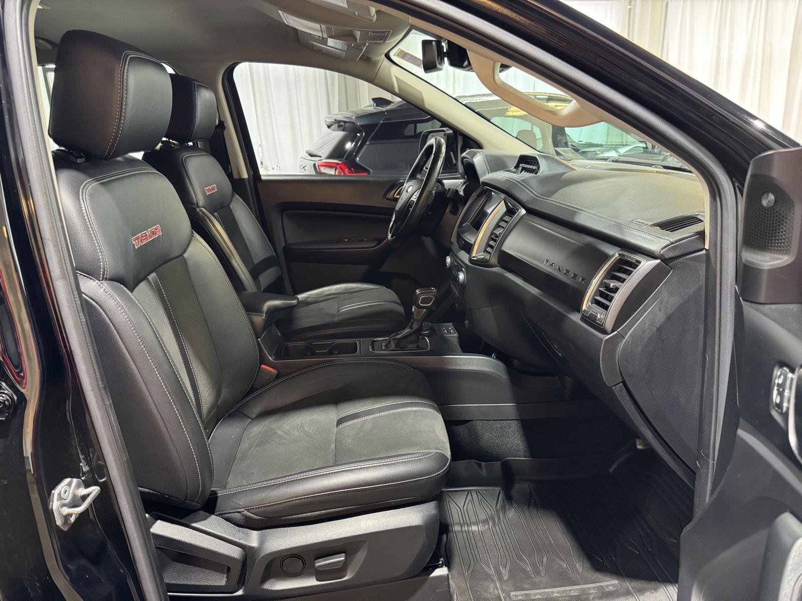 Vehicle photo 20