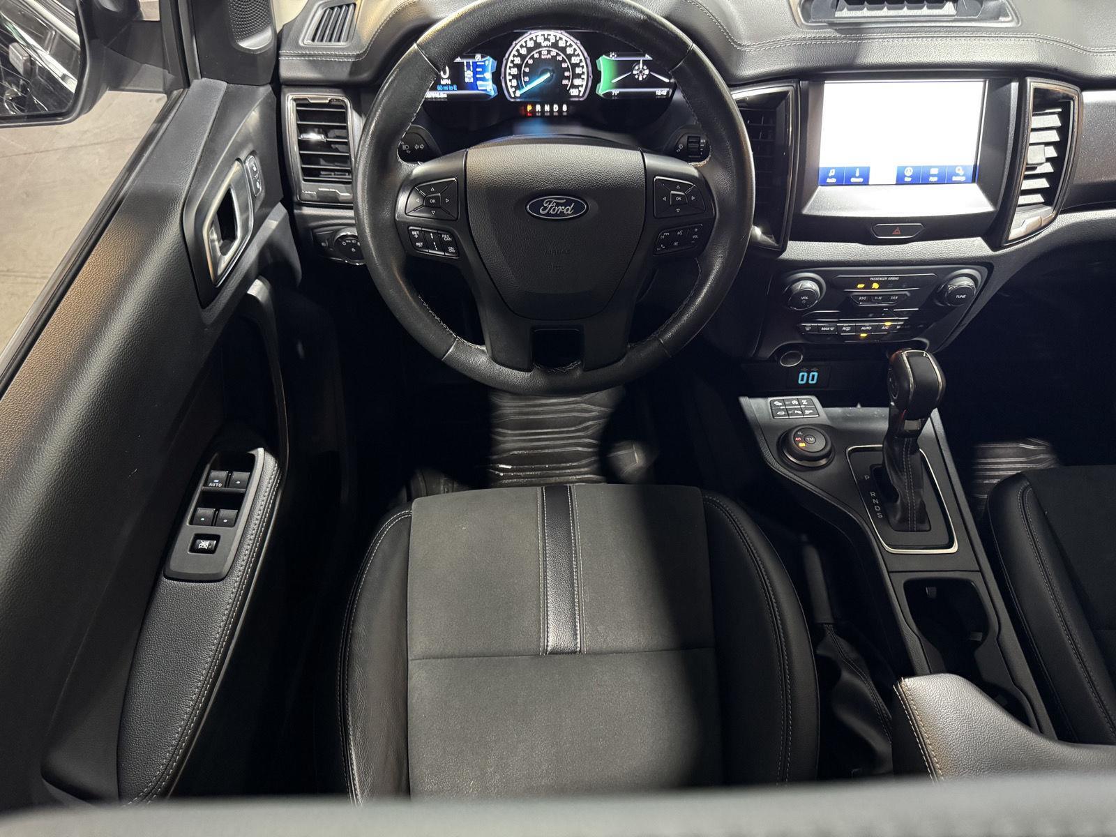 Vehicle photo 21