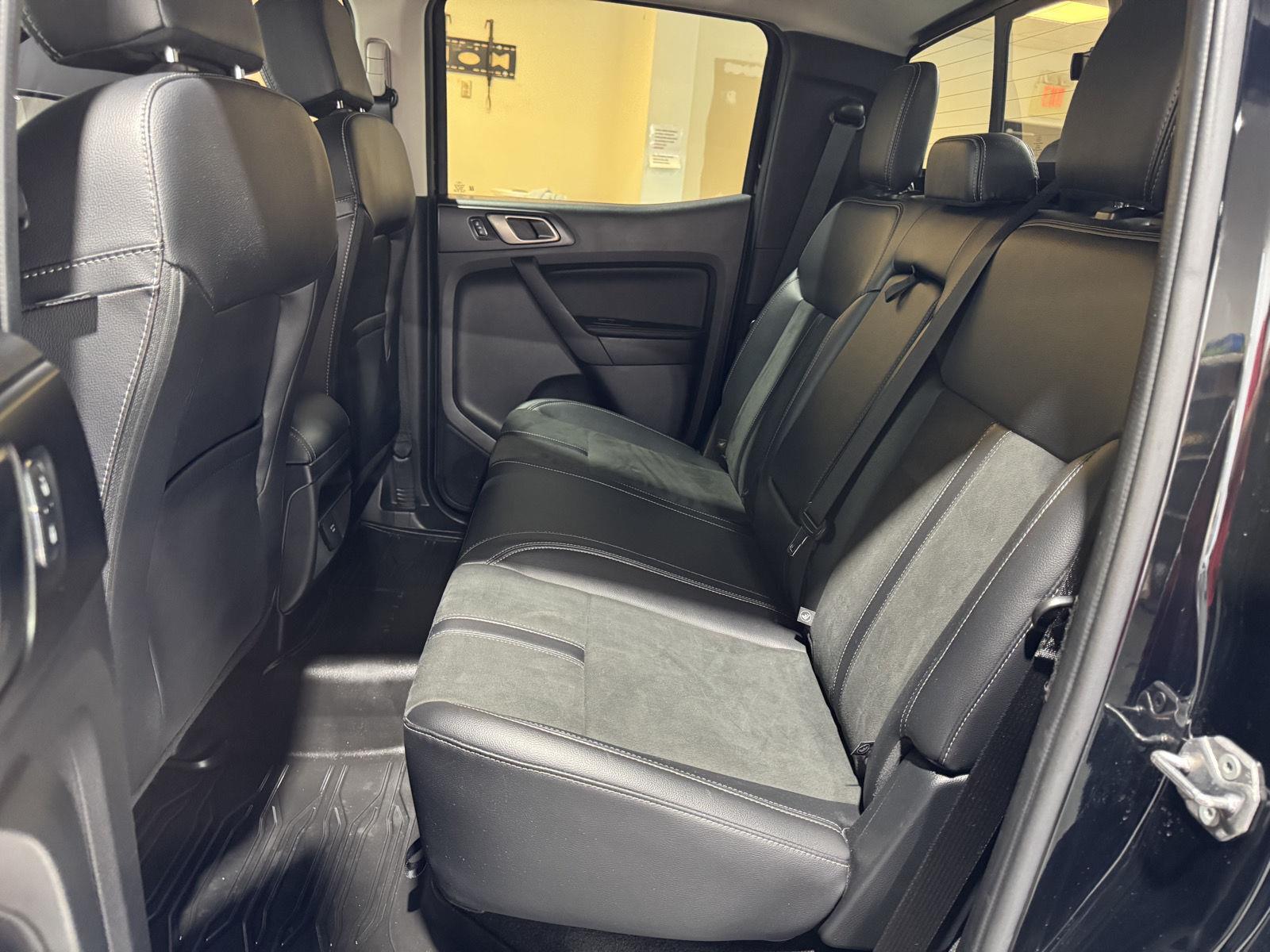 Vehicle photo 26