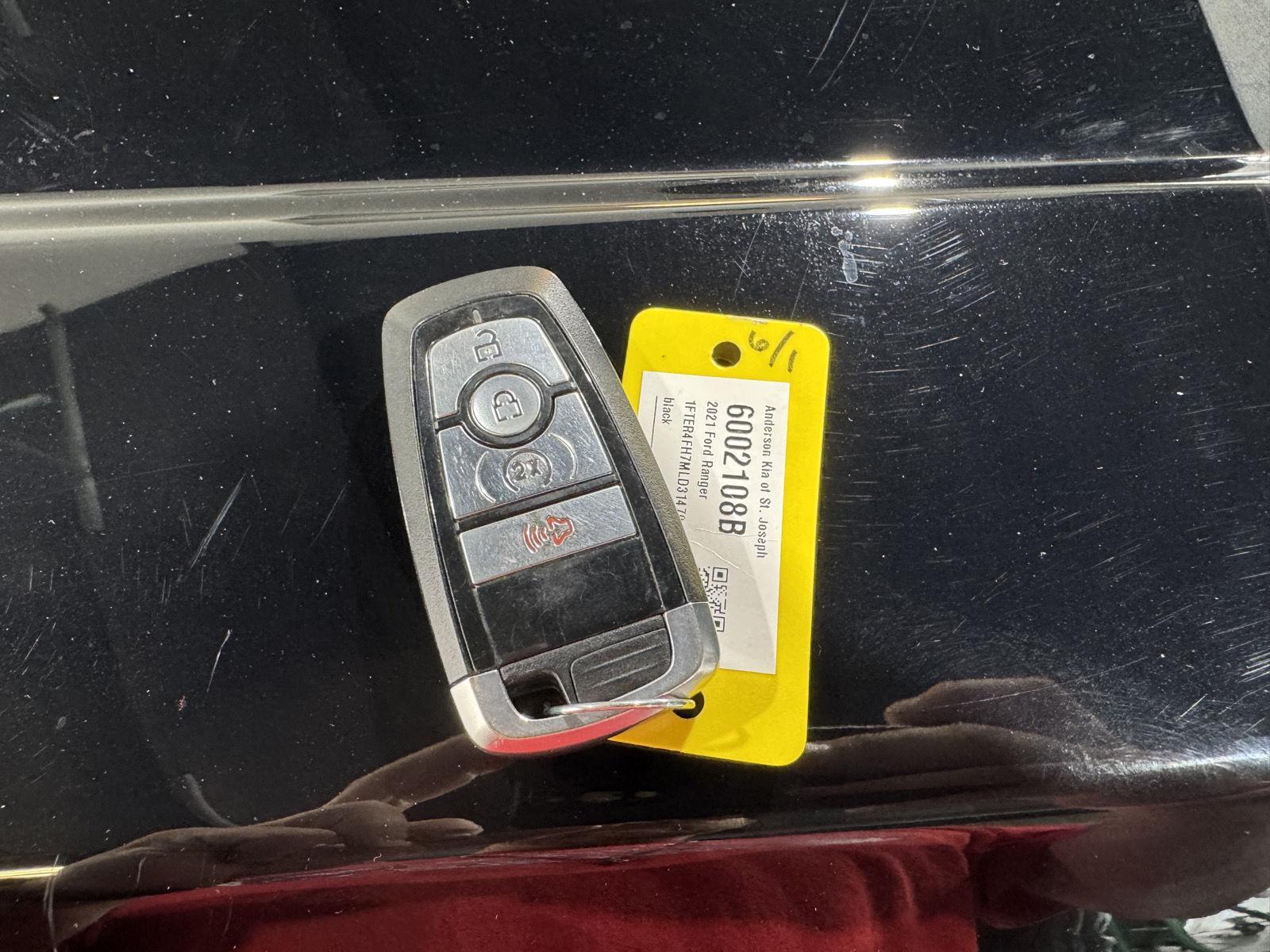 Vehicle photo 37