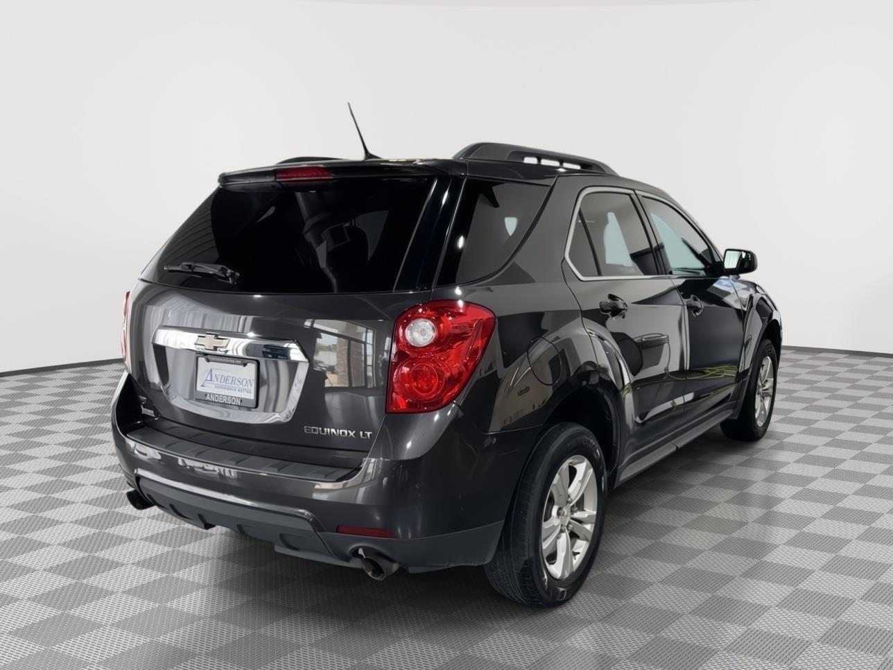 Vehicle photo 7