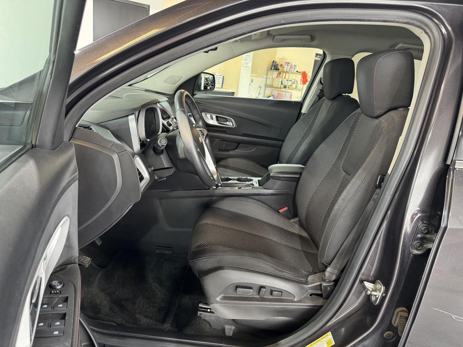 Vehicle photo 17