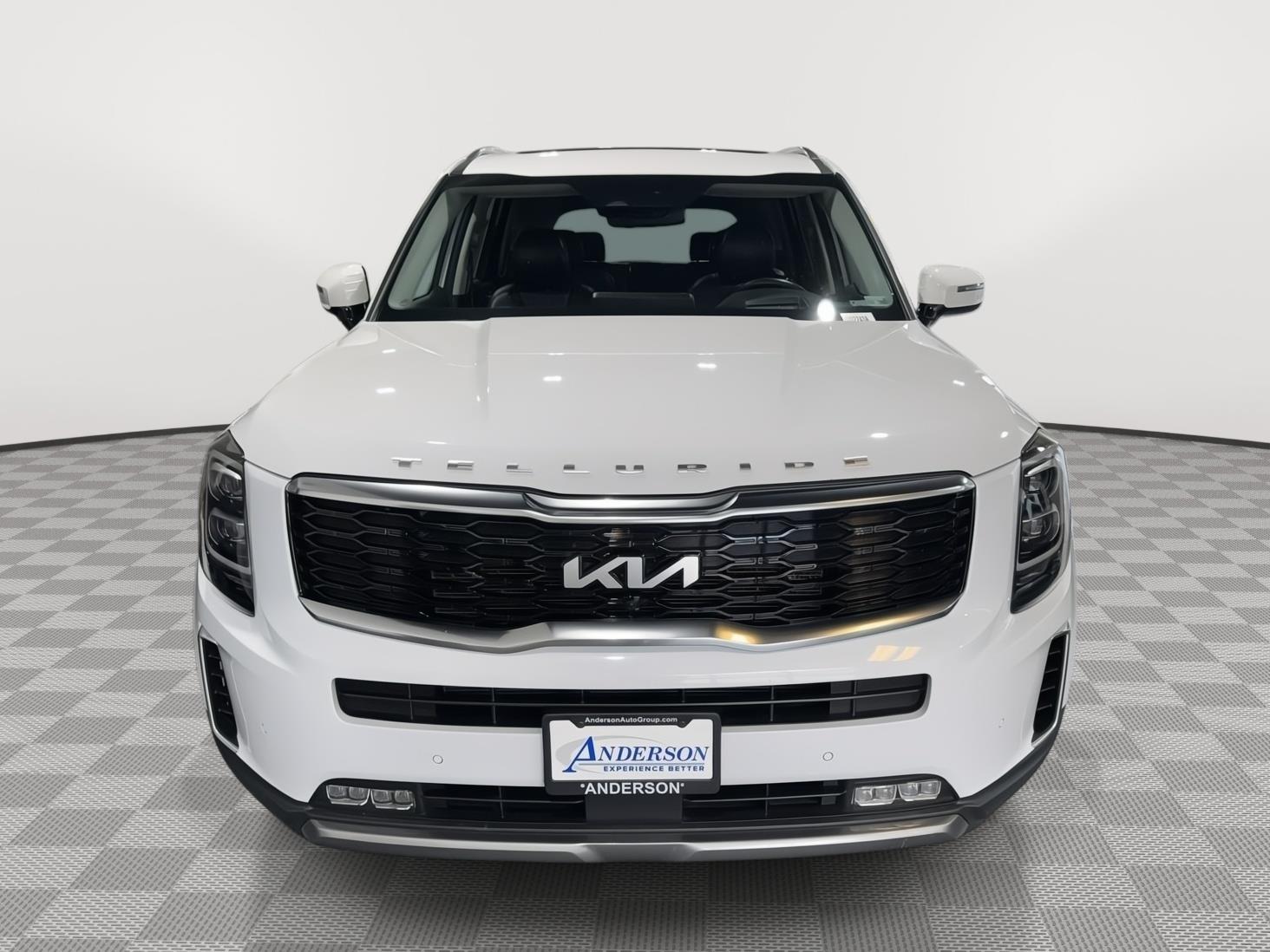 Vehicle photo 4