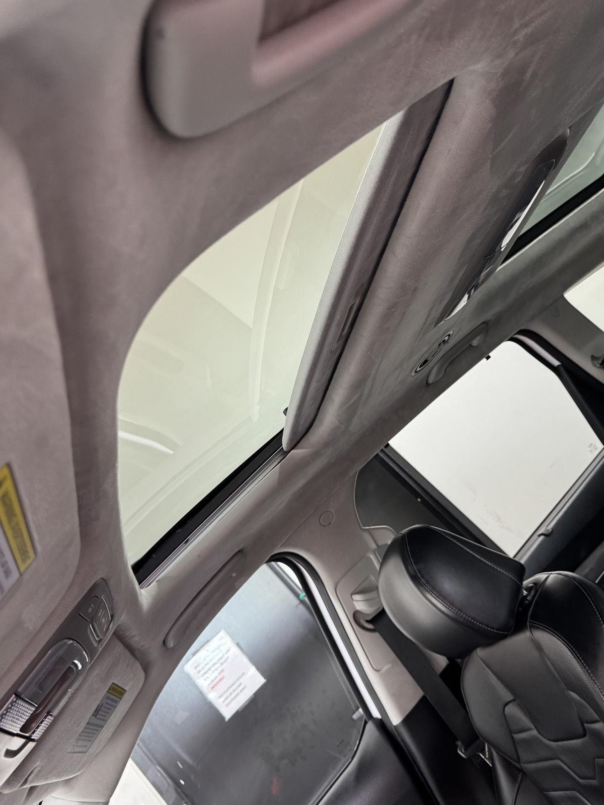 Vehicle photo 31