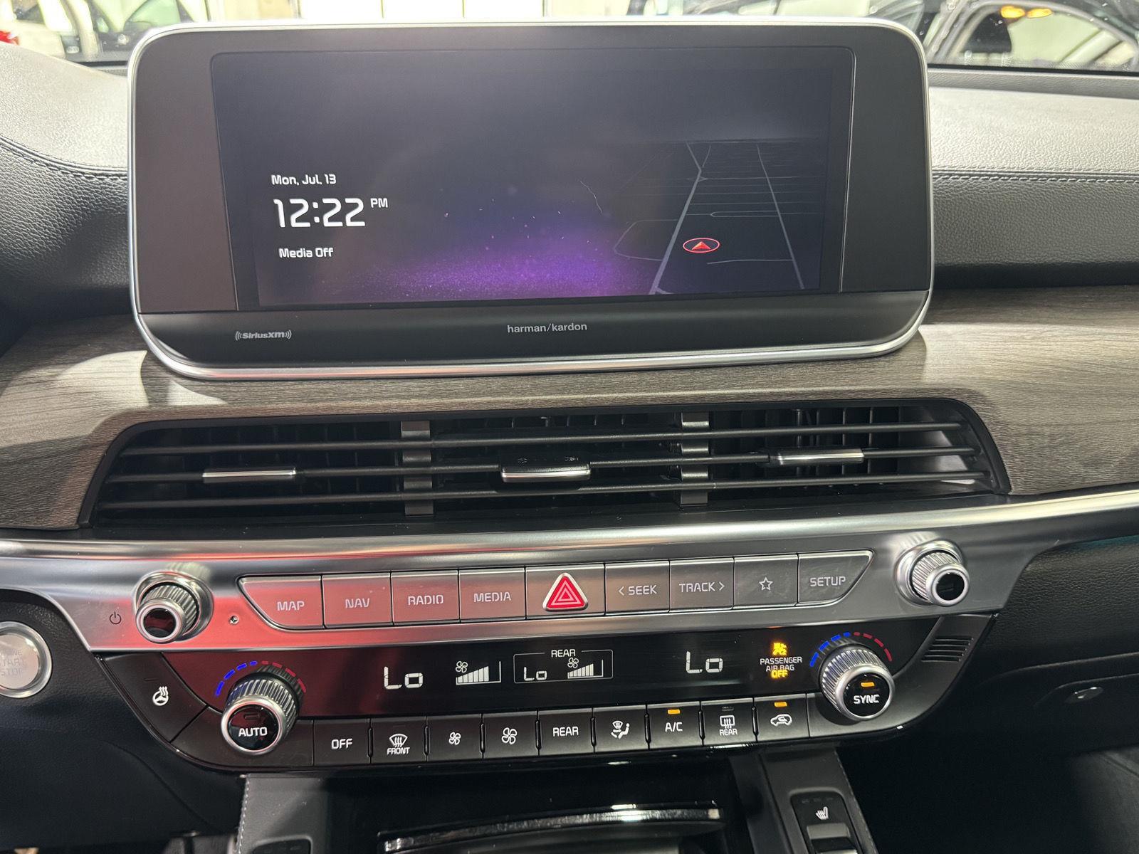Vehicle photo 32