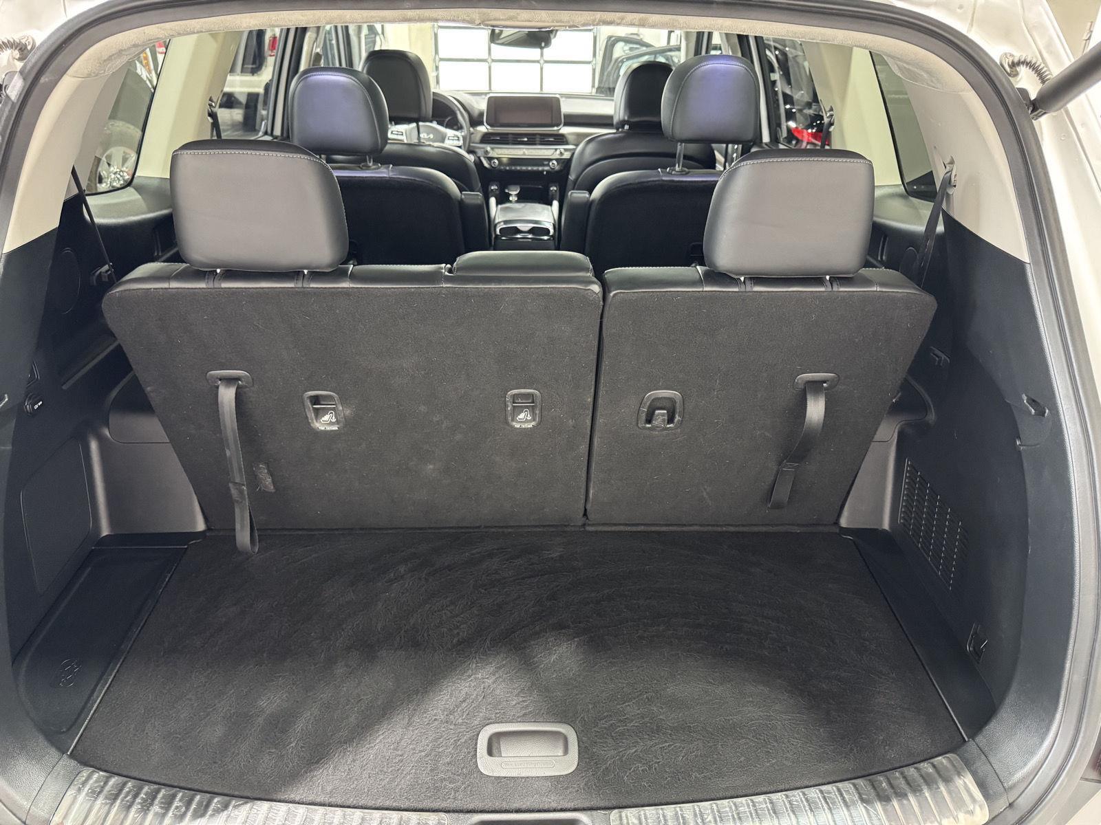 Vehicle photo 43
