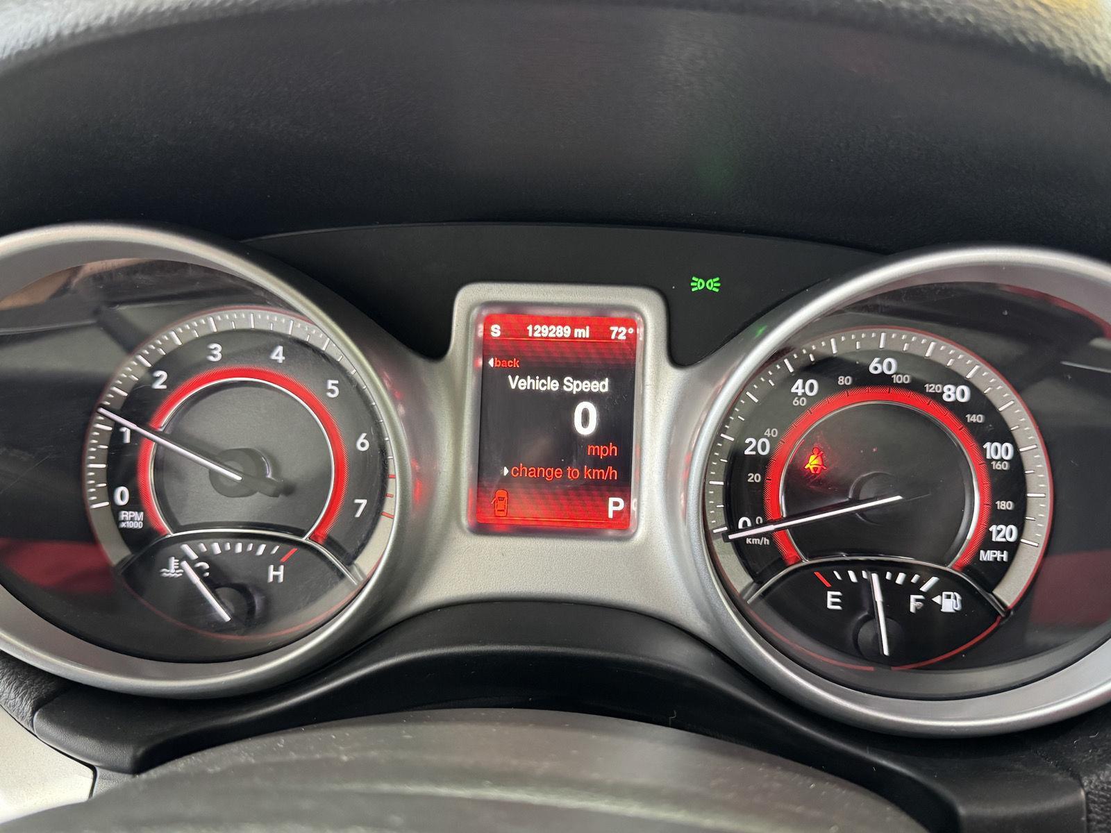 Vehicle photo 3