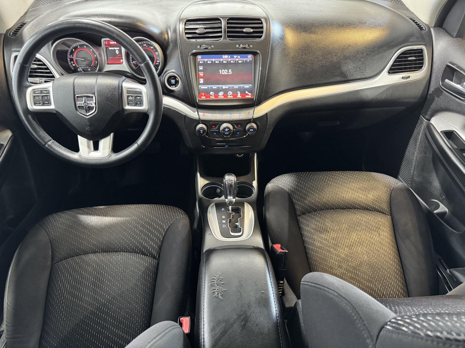 Vehicle photo 21
