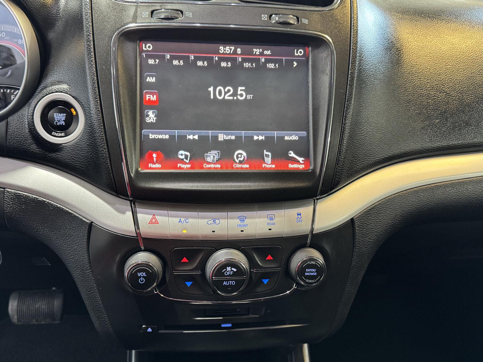 Vehicle photo 31