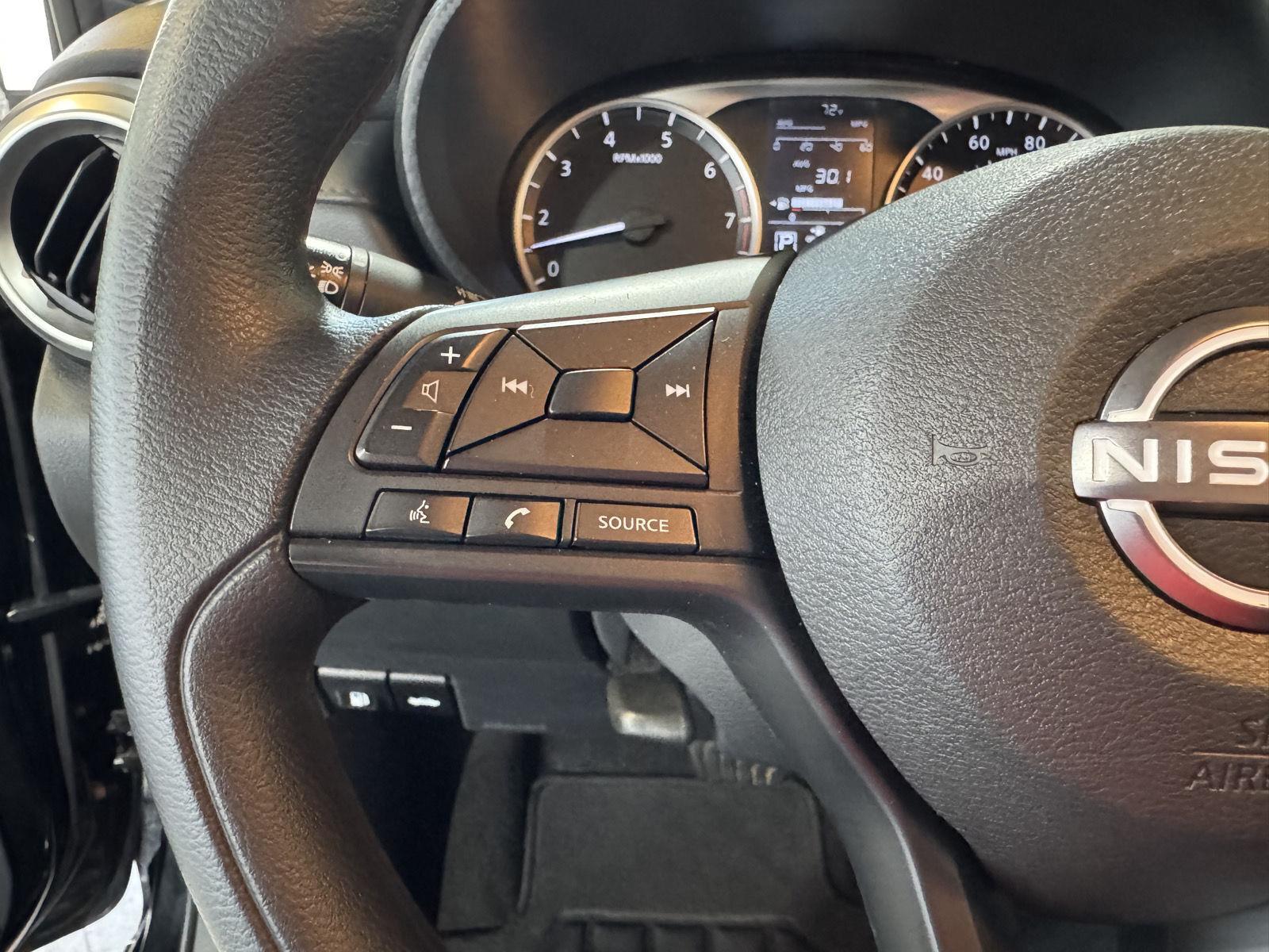 Vehicle photo 14