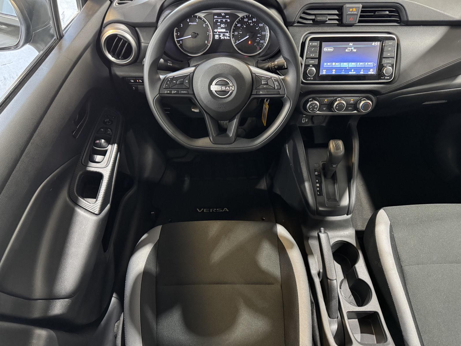Vehicle photo 20
