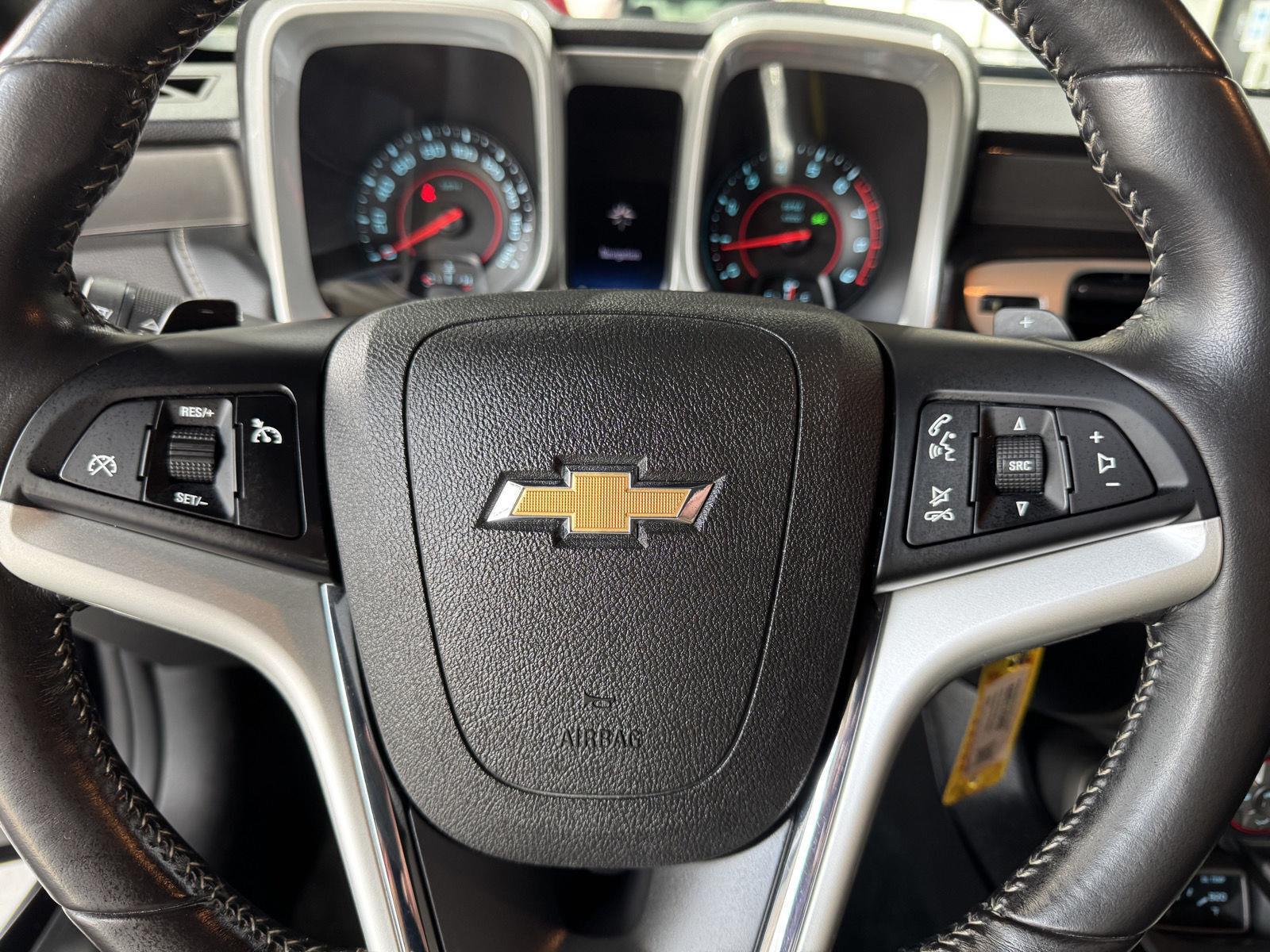 Vehicle photo 13