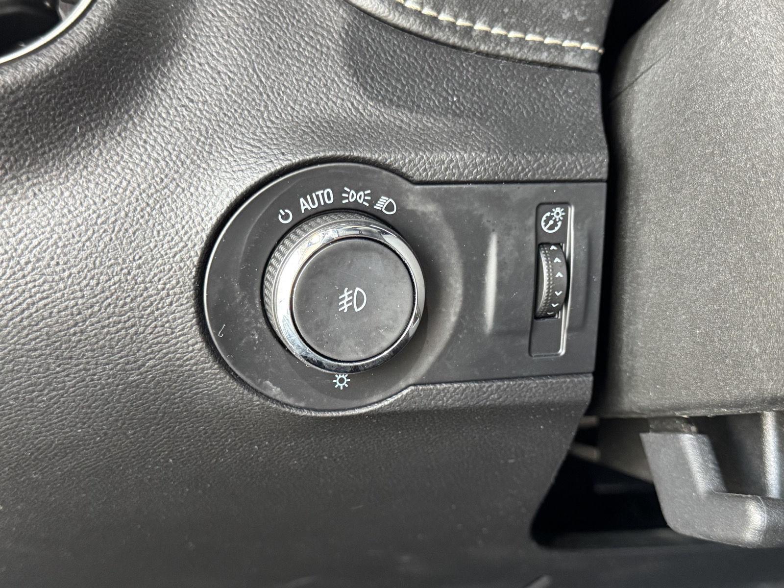 Vehicle photo 16
