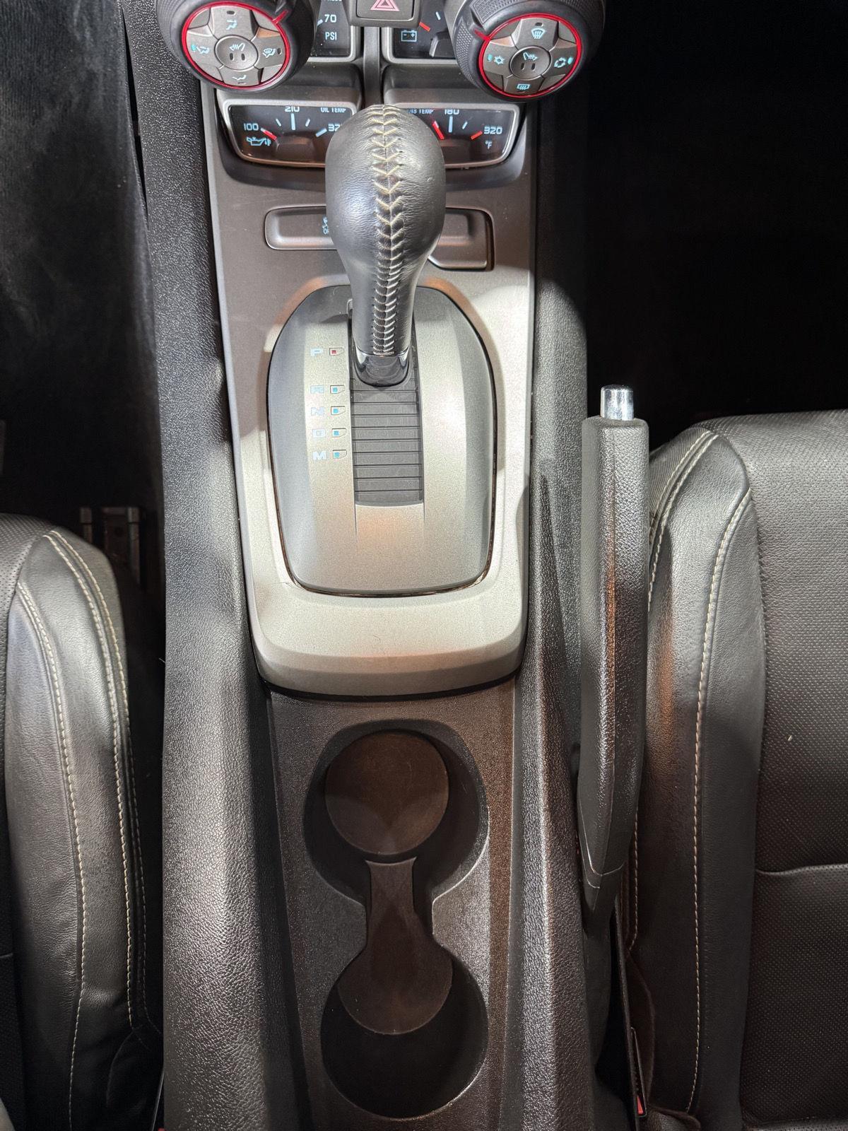 Vehicle photo 29