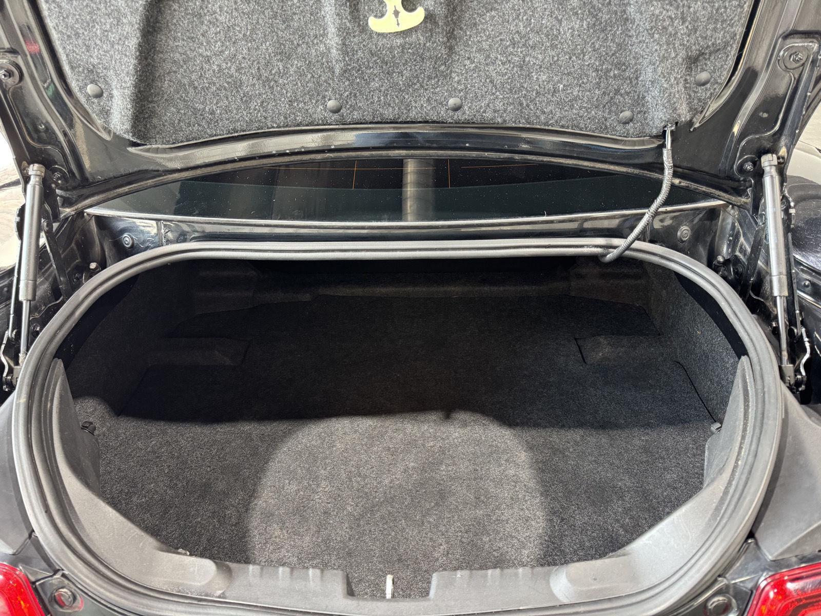 Vehicle photo 35